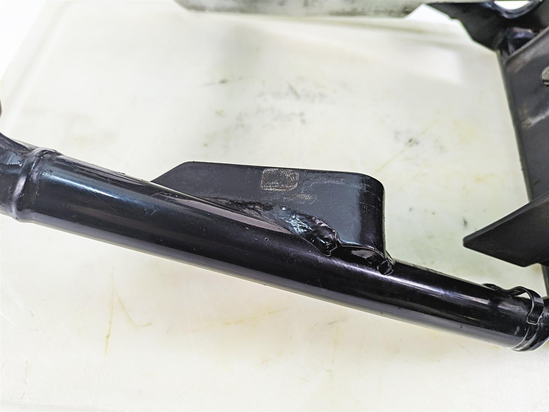 2000 Harley FXSTS Softail Springer Rear Swing Arm Swingarm + Guards 47573-00A {{ shop.shopifyCountryName }} - Mototech271