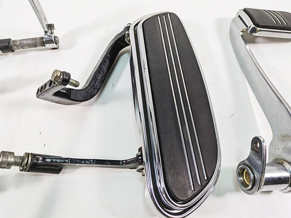 2006 Harley Touring FLHXI Street Glide Floor Board Foot Peg Lever Set 50688-04 {{ shop.shopifyCountryName }} - Mototech271