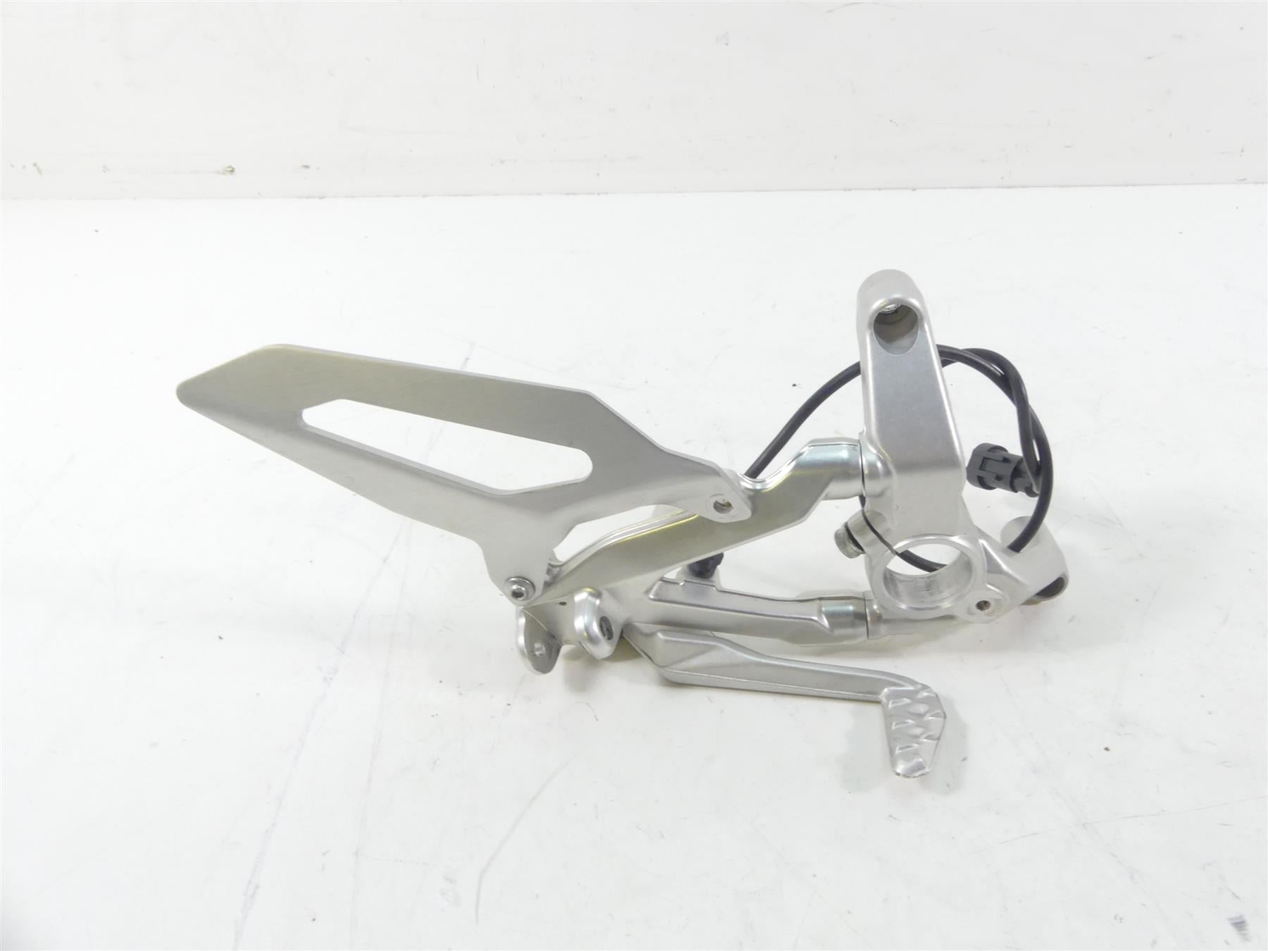 2020 Ducati Panigale V2 Right Brake Pedal & Footpeg Frame Mount 82411871BA {{ shop.shopifyCountryName }} - Mototech271