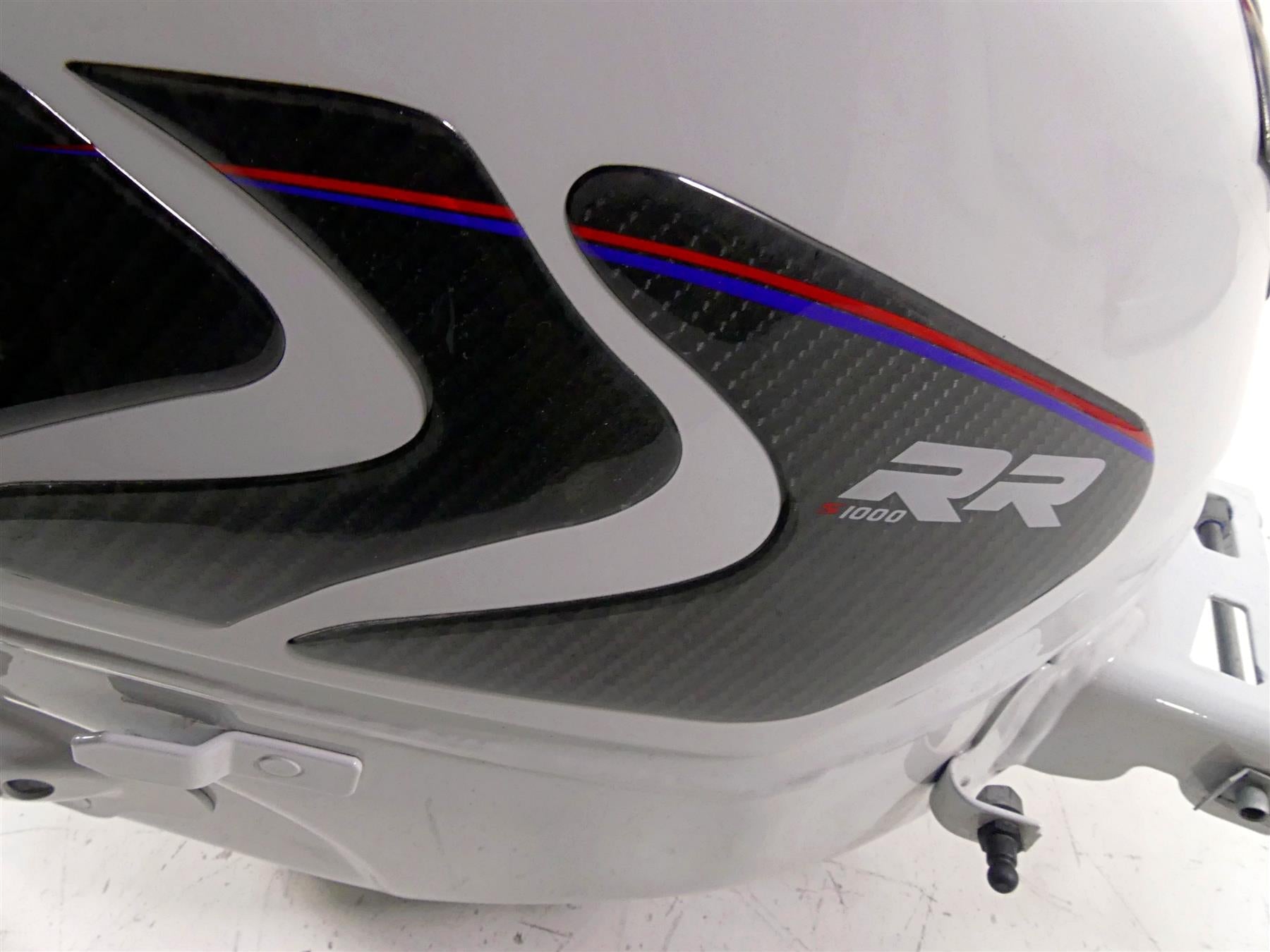 2018 BMW S1000RR K46 Uni White Fuel Gas Petrol Tank - No Dents 16117717884 {{ shop.shopifyCountryName }} - Mototech271