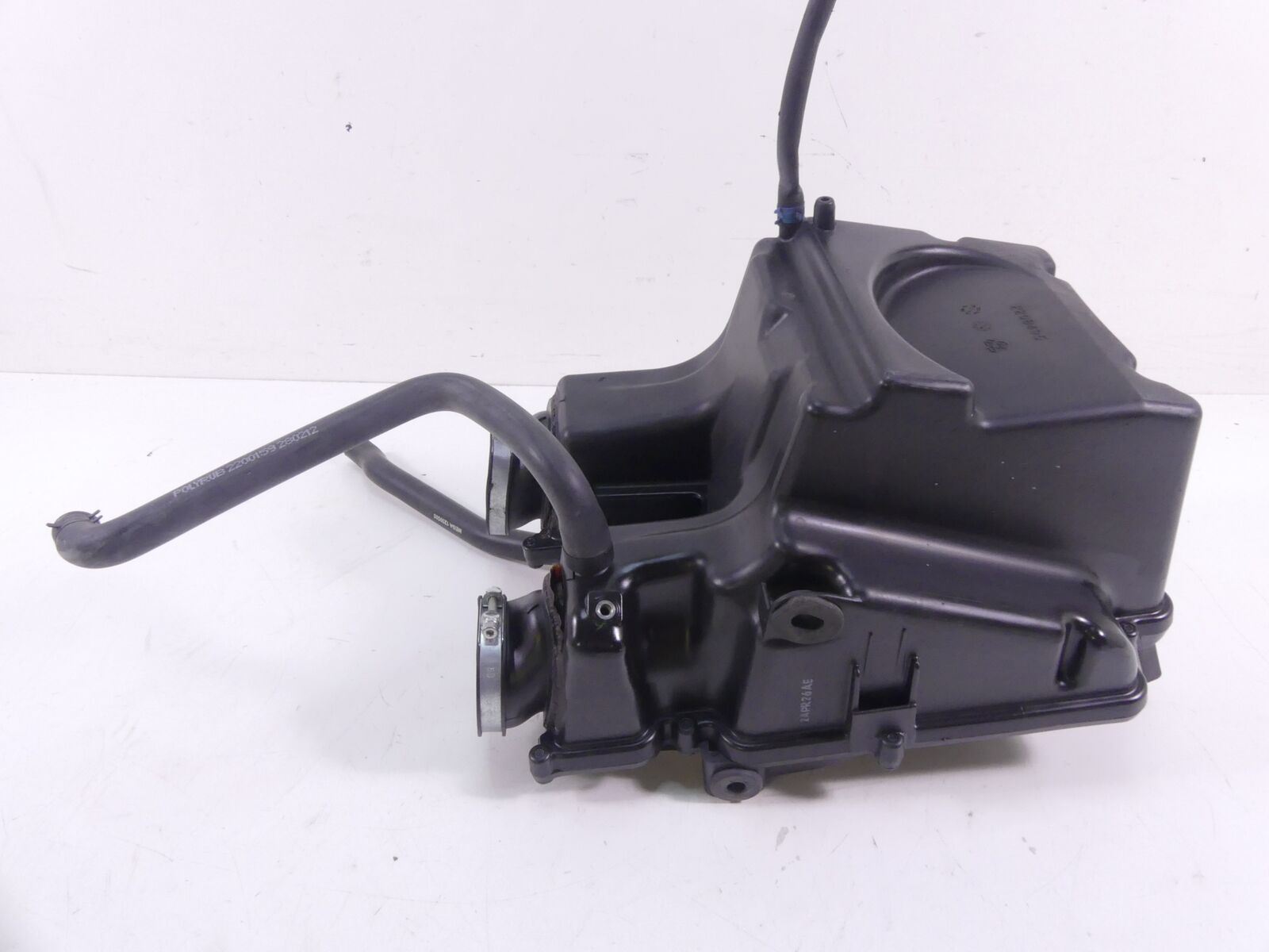 2013 Triumph America EFI Air Box Filter Breather Cleaner & Covers T2208495 {{ shop.shopifyCountryName }} - Mototech271