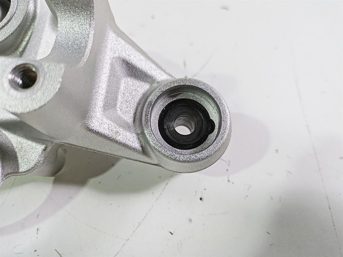 2018 BMW R1200GS GSW K50 Upper Triple Tree Steering Clamp 31428555849 {{ shop.shopifyCountryName }} - Mototech271