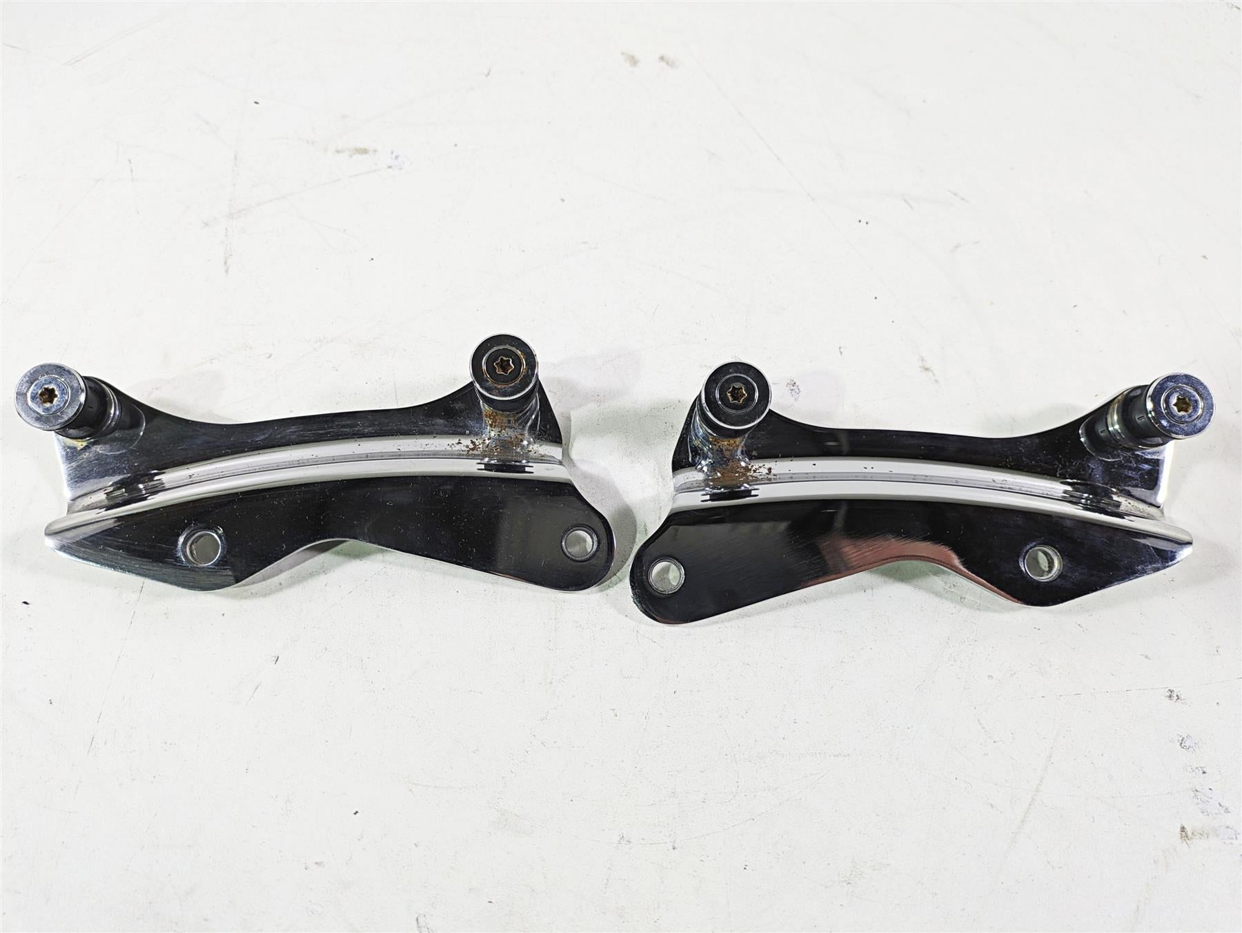2020 Harley Touring FLHT Electra Glide 4 Point Tour Pak Docking Set 52300353 {{ shop.shopifyCountryName }} - Mototech271