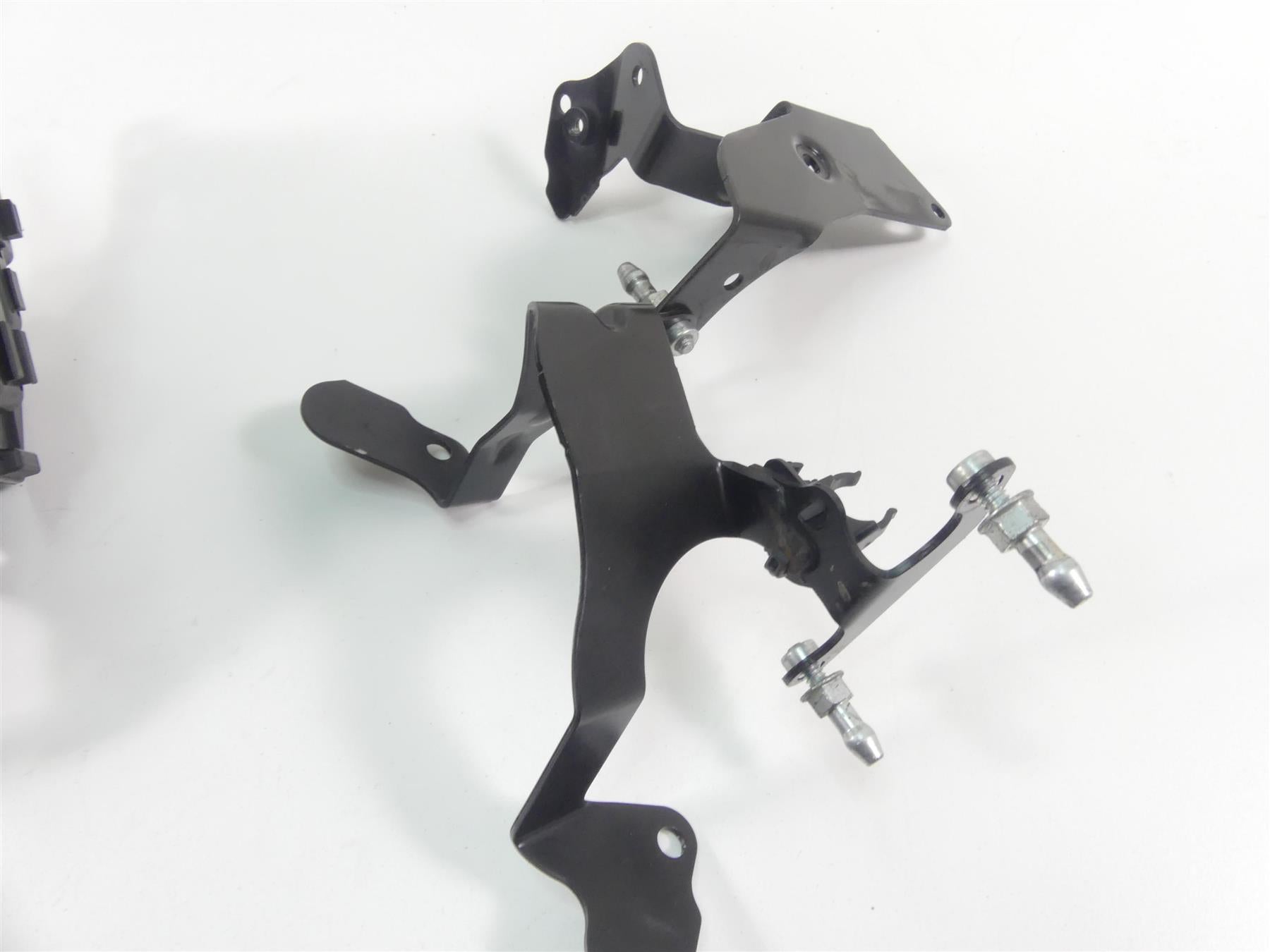 2018 Harley FXBRS Softail Breakout All Electrical Carrier Mount Holder Set 69201632 {{ shop.shopifyCountryName }} - Mototech271