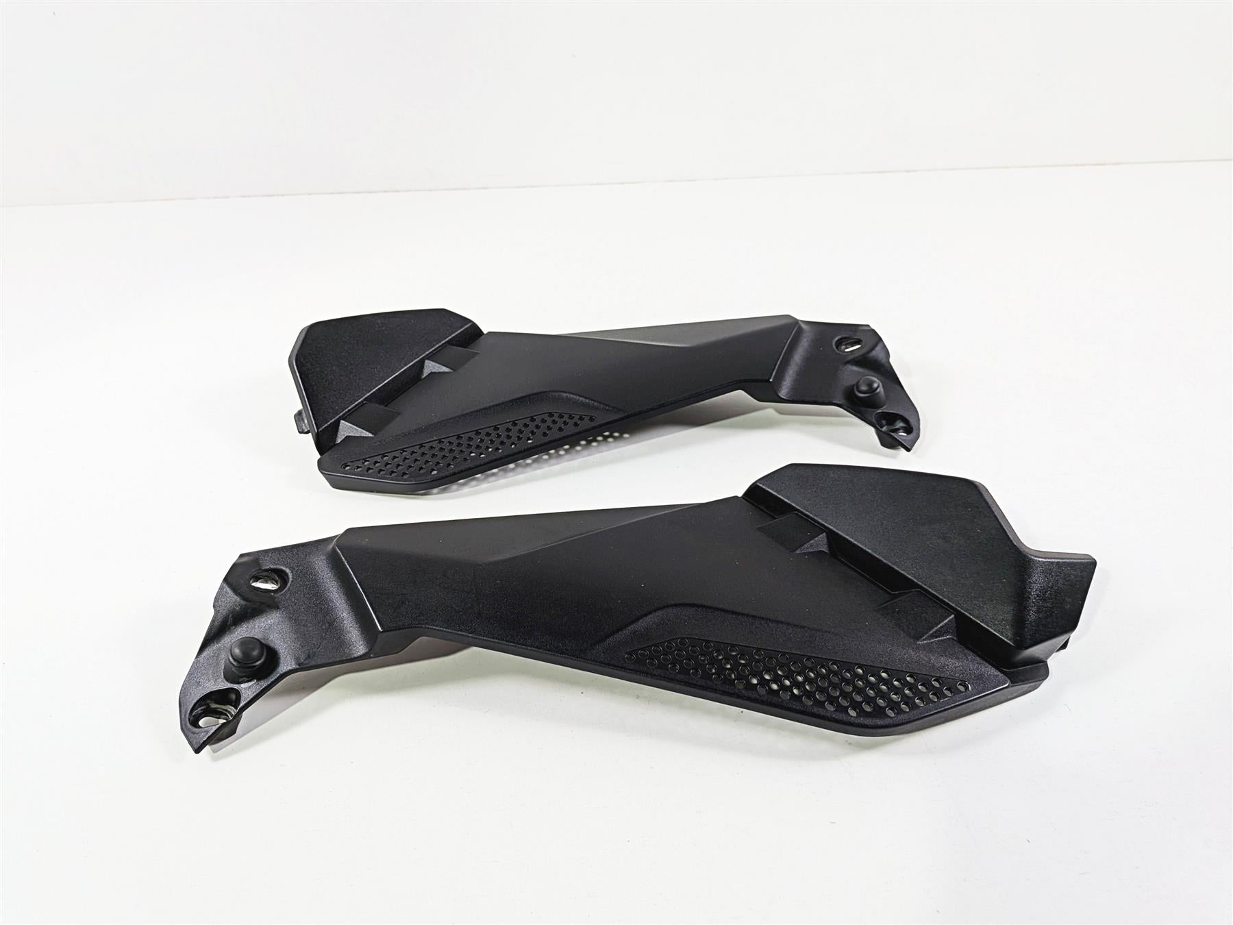 2015 BMW R1200GS K50 Lower Side Tank Fairing Set READ 46638528676 46638528675 {{ shop.shopifyCountryName }} - Mototech271