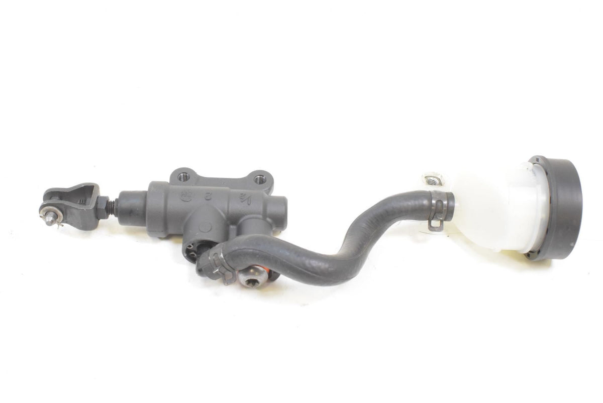 2014 BMW R1200 RT K52 Rear Nissin Brake Master Cylinder 34318522398 {{ shop.shopifyCountryName }} - Mototech271