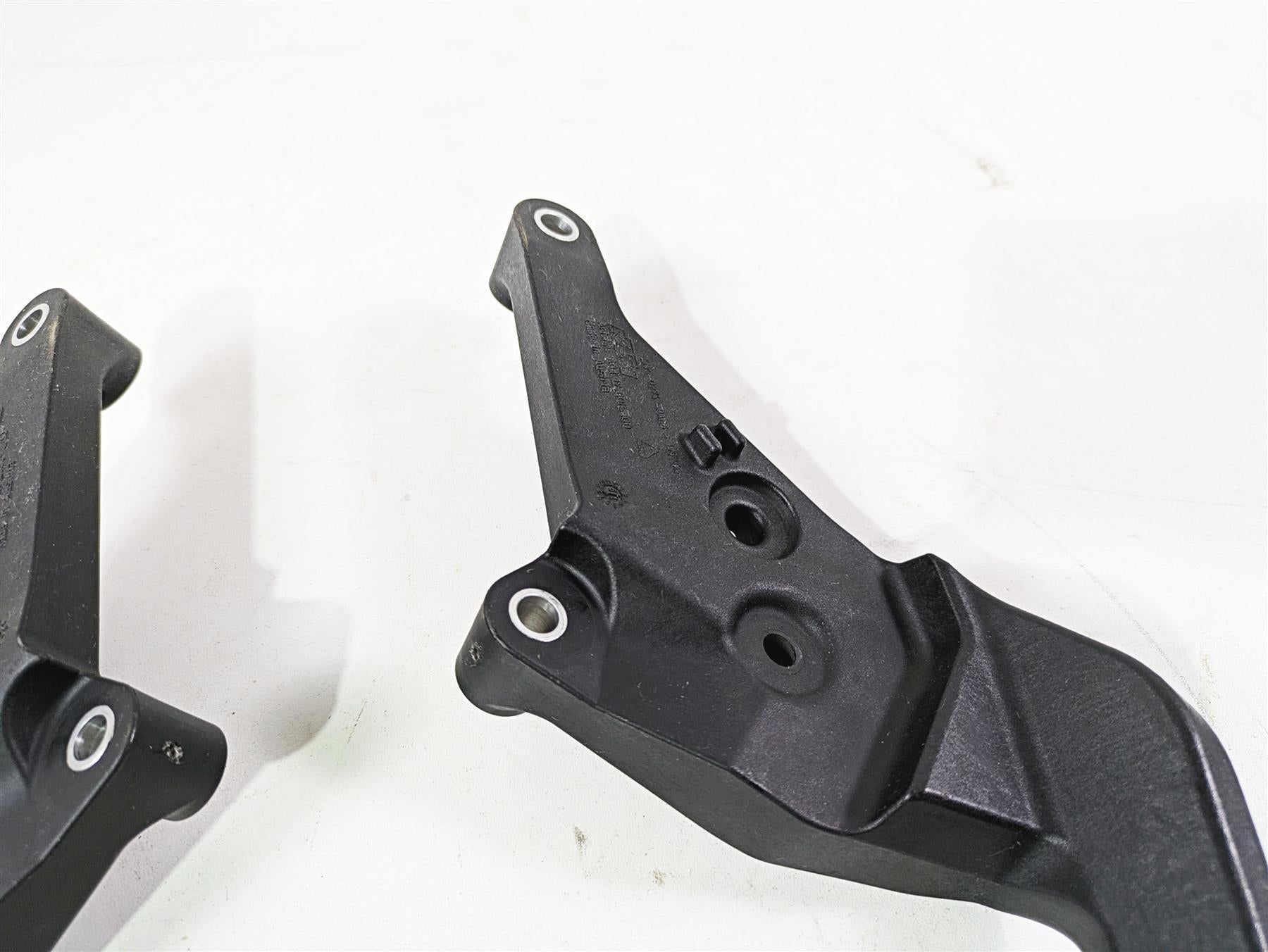 2020 KTM 1290 Super Adventure R Passenger Grab Handle Set 6031200920030 {{ shop.shopifyCountryName }} - Mototech271