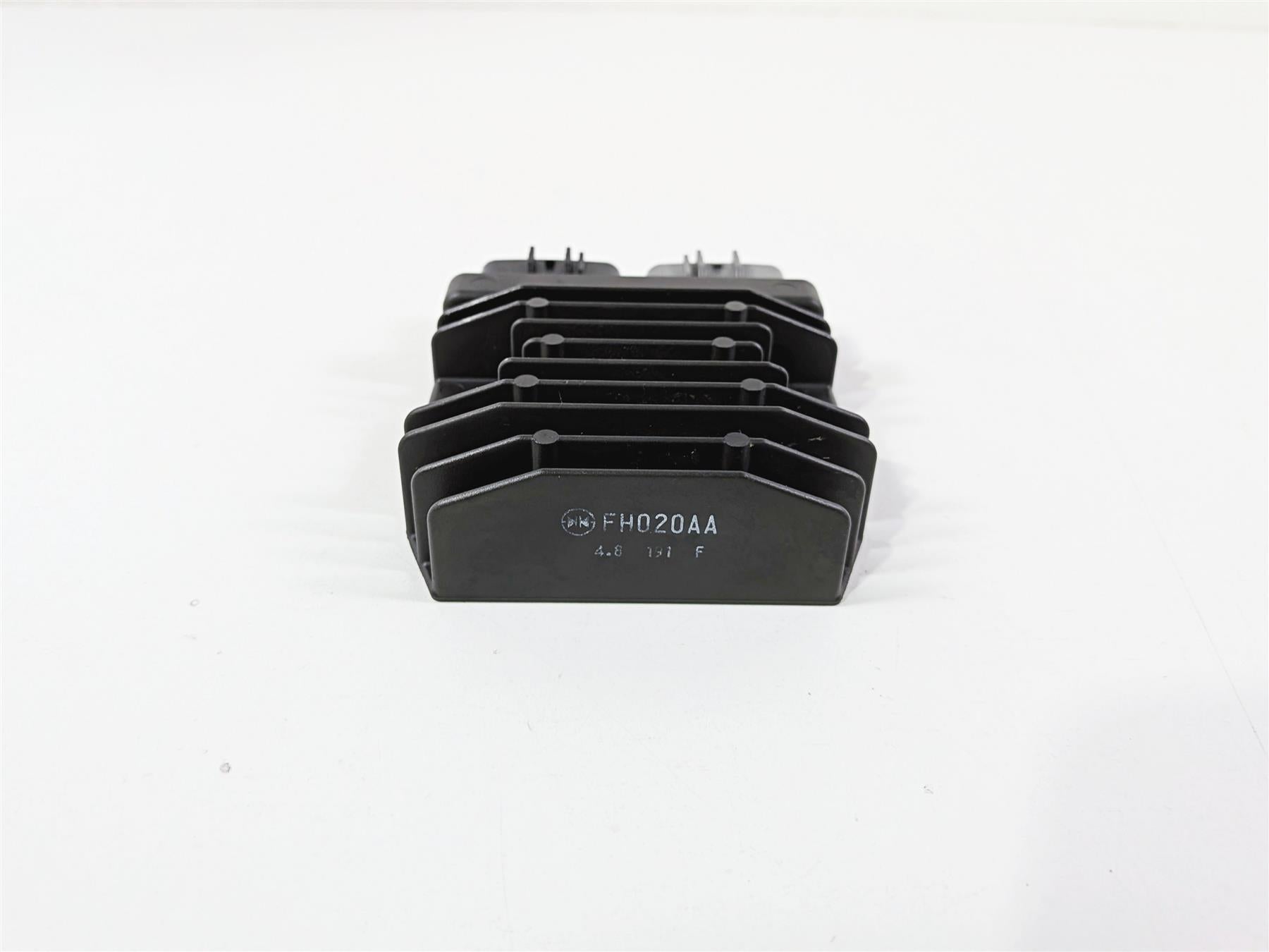 2015 Ducati Diavel Dark Rectifier Voltage Regulator 54040301B FH020AA-Mototech271