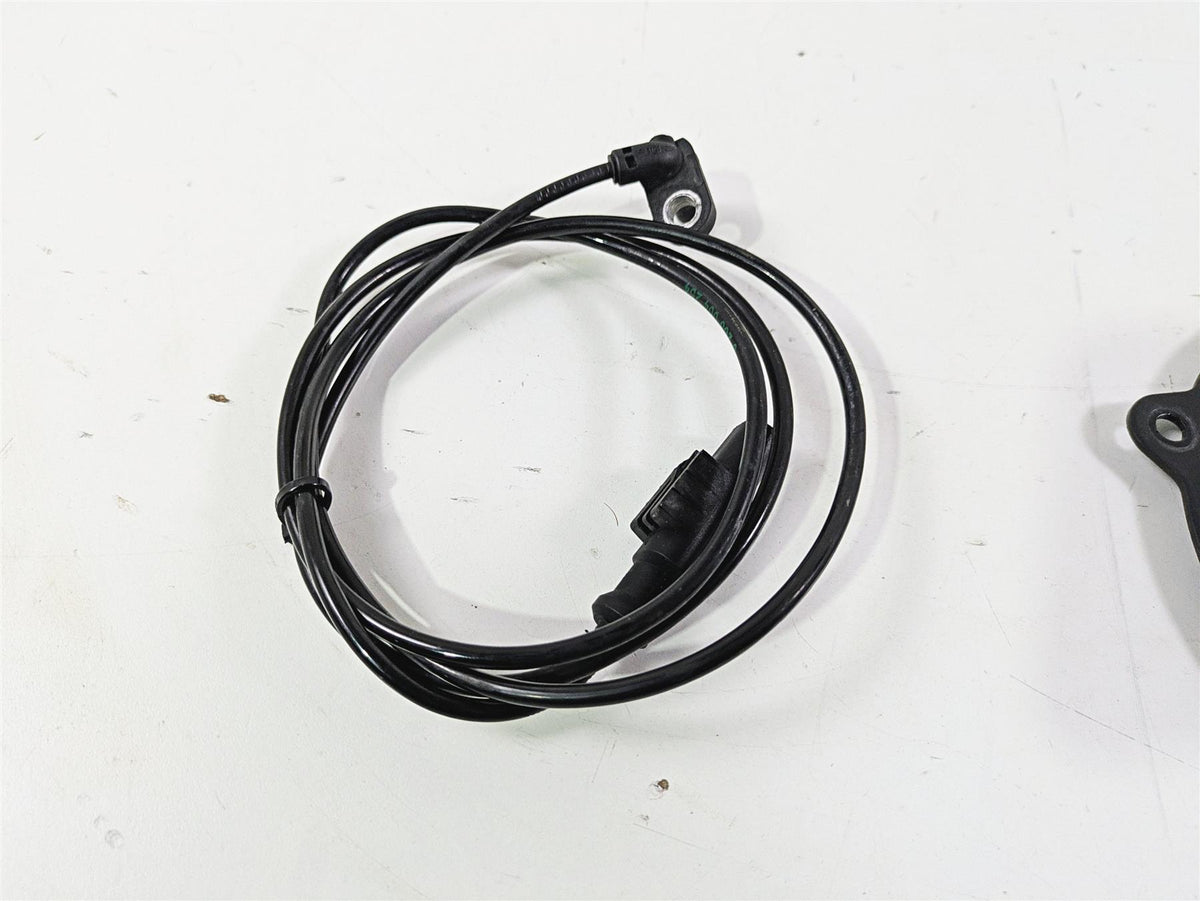 2018 KTM 1290 Super Adv S Front Abs Brake Wheel Speed Sensor 76042125000 {{ shop.shopifyCountryName }} - Mototech271