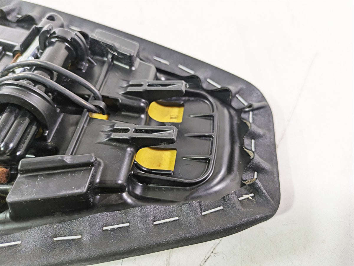 2020 Kawasaki ZX6R Ninja Rear Passenger Seat Saddle Pillion 53066-0607-12Y {{ shop.shopifyCountryName }} - Mototech271