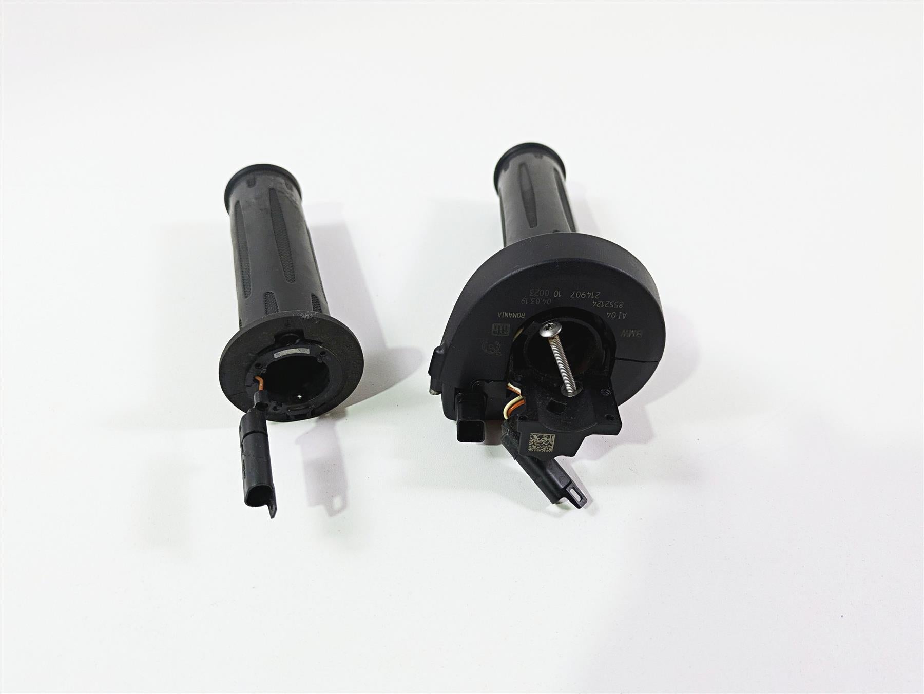 2019 BMW R1250RT K52 Left Right Heated Cruise Hand Grip Set 61318552124 {{ shop.shopifyCountryName }} - Mototech271