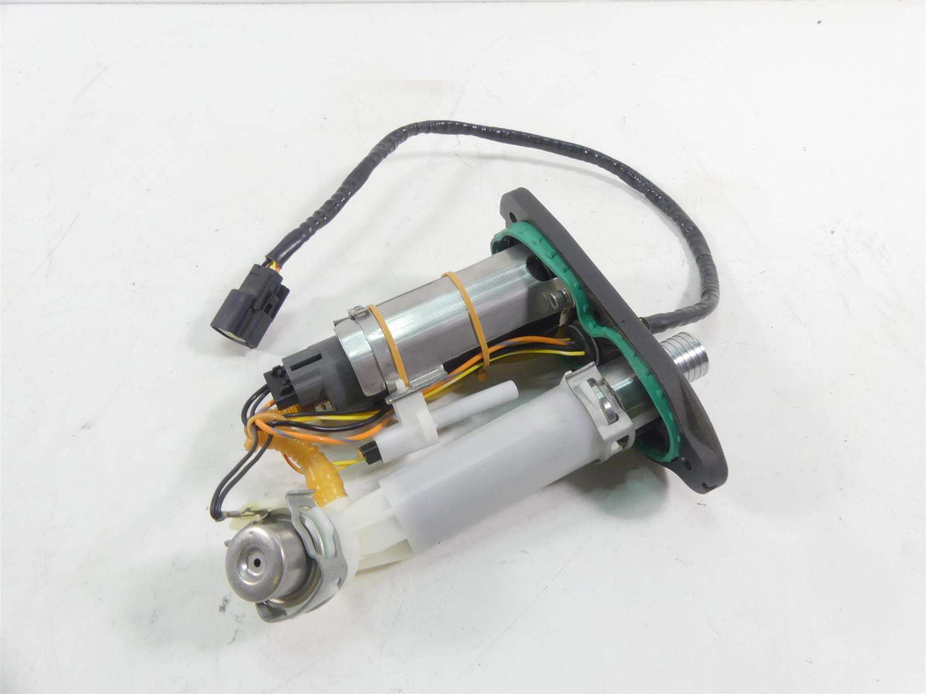 2019 Harley XL883 N Sportster Iron Fuel Gas Petrol Pump - Read 75268-07F | Mototech271