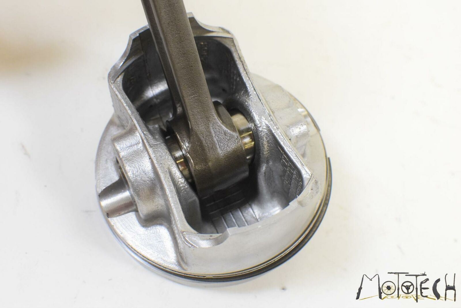 2000 MV Agusta F4 750 ORO Piston With Connection Rod 2 800080570 {{ shop.shopifyCountryName }} - Mototech271