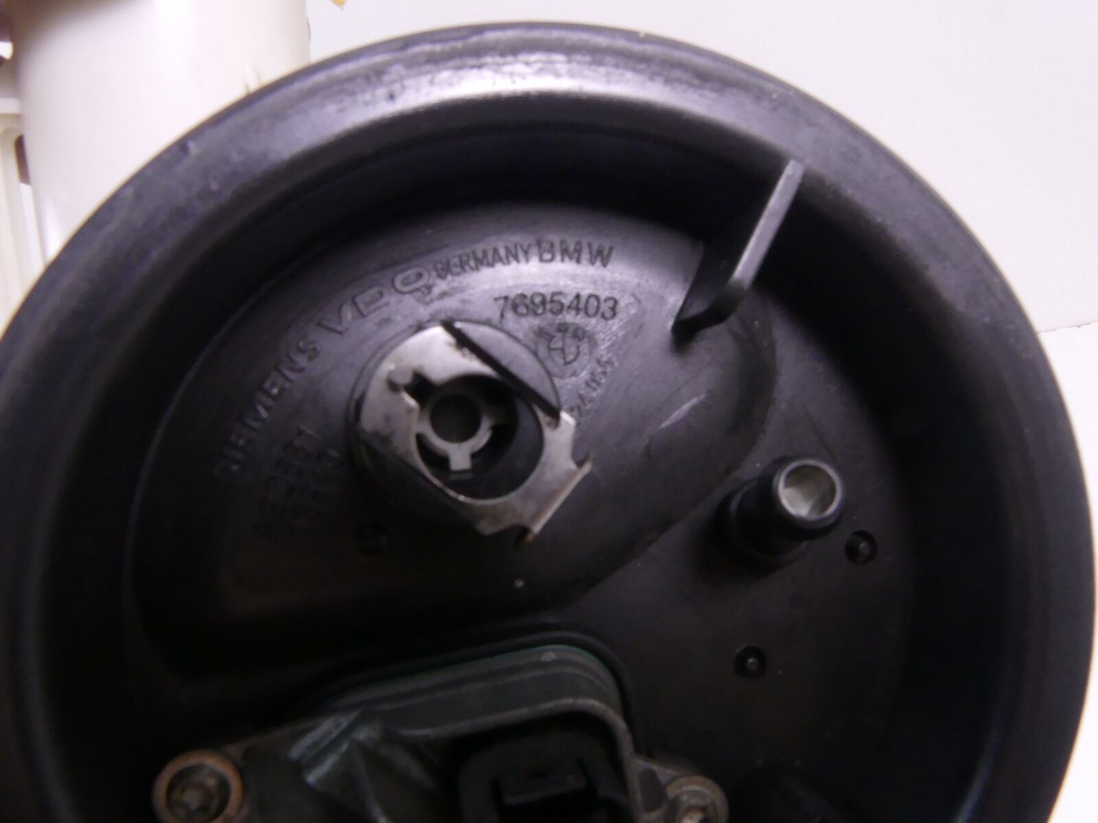 2008 BMW R1200R K27 Fuel Gas Petrol Pump 16147695536 16147708071 {{ shop.shopifyCountryName }} - Mototech271