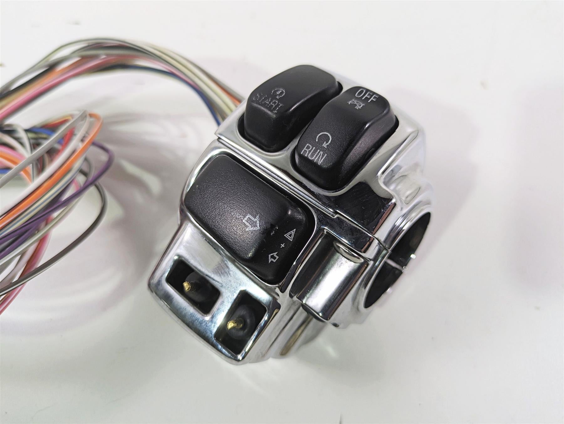 2010 Harley Touring FLHXSE CVO Street Glide Right Hand Control Switch 71684-06A {{ shop.shopifyCountryName }} - Mototech271