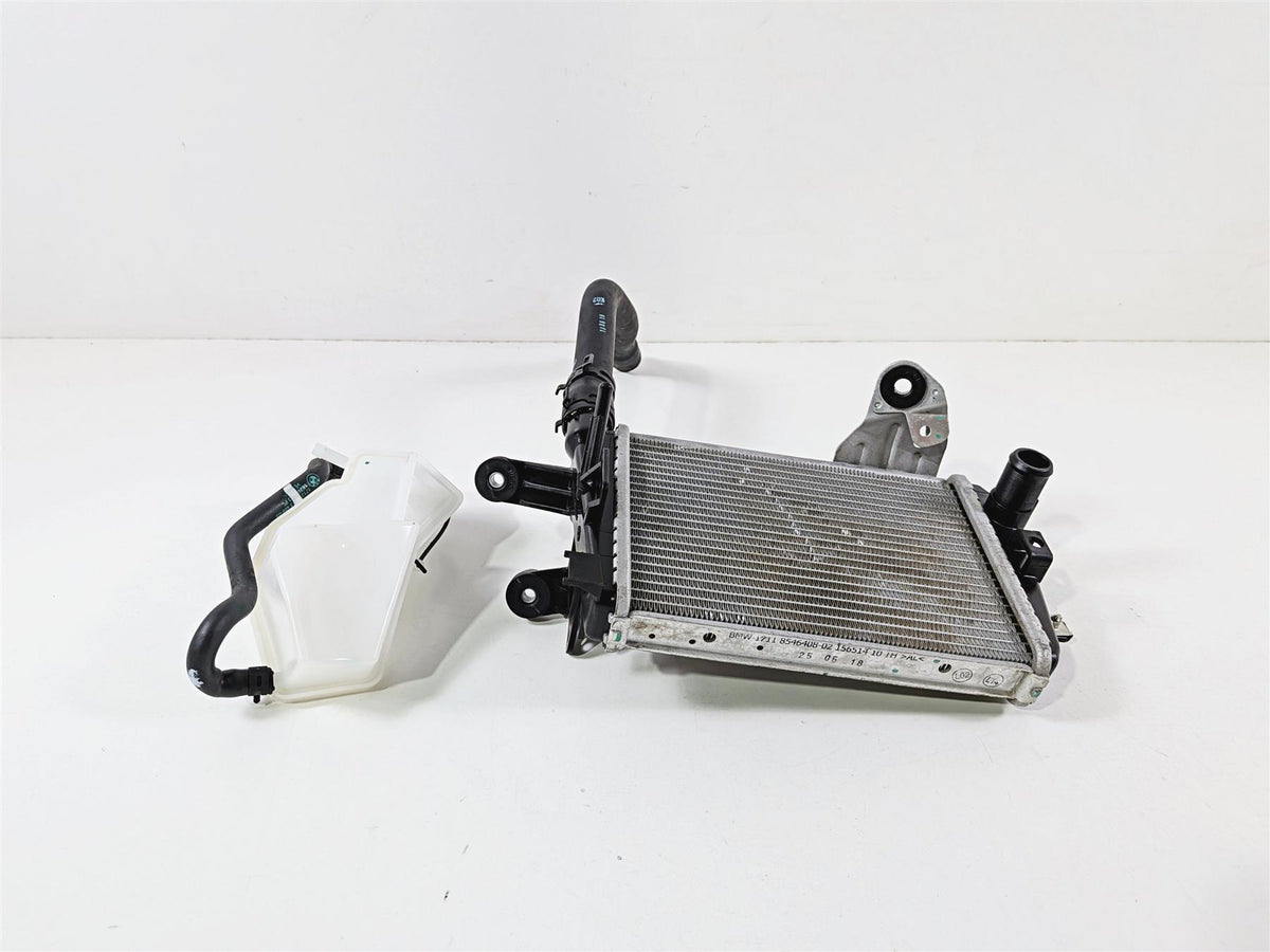 2019 BMW R1250GS K50 Left Radiator & Reservoir Set 17118546408 {{ shop.shopifyCountryName }} - Mototech271