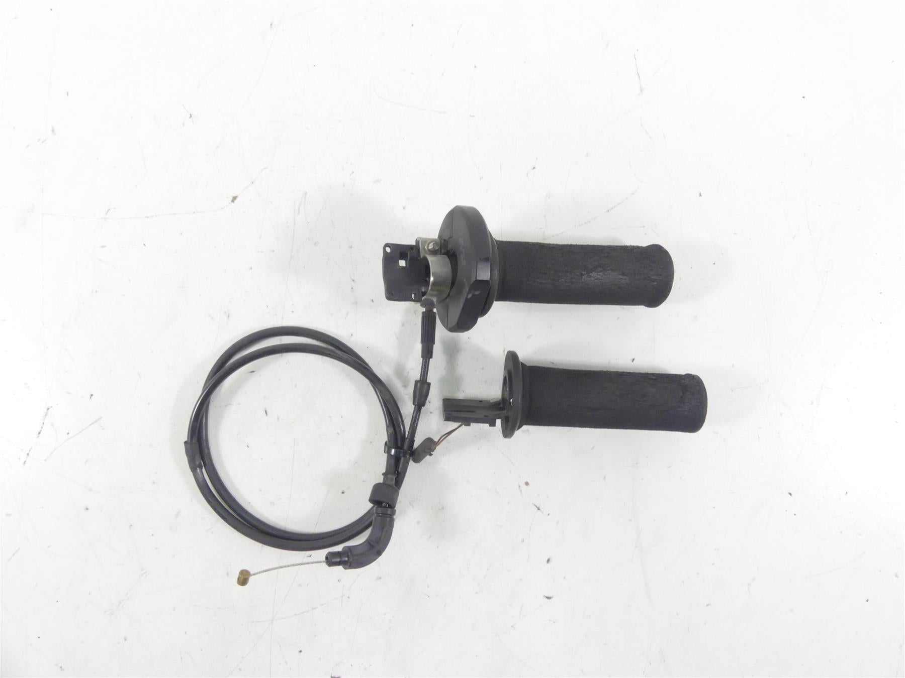 2012 BMW R1200 GS K255 Adventure Heated Hand Grip Throttle Cable Set 61317727067 {{ shop.shopifyCountryName }} - Mototech271