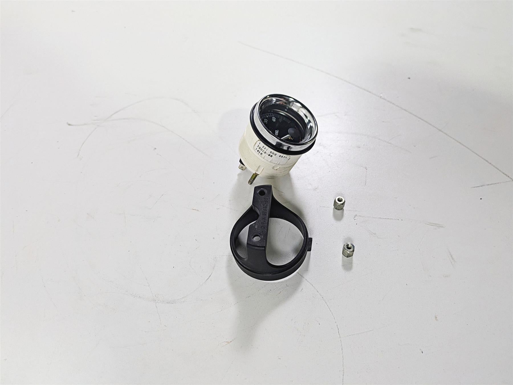 1996 Harley Touring FLHTCUI Electra Glide Oil Pressure Gauge 75032-96A {{ shop.shopifyCountryName }} - Mototech271