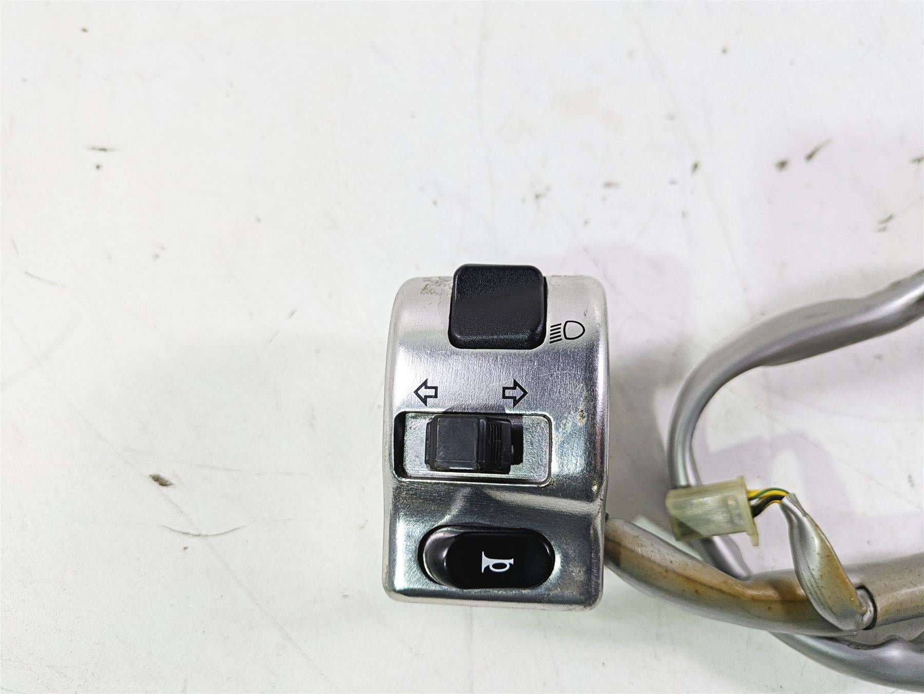2004 Yamaha XVZ1300 Royal Star Left Hand Control Switch 4XY-83972-00-00 {{ shop.shopifyCountryName }} - Mototech271