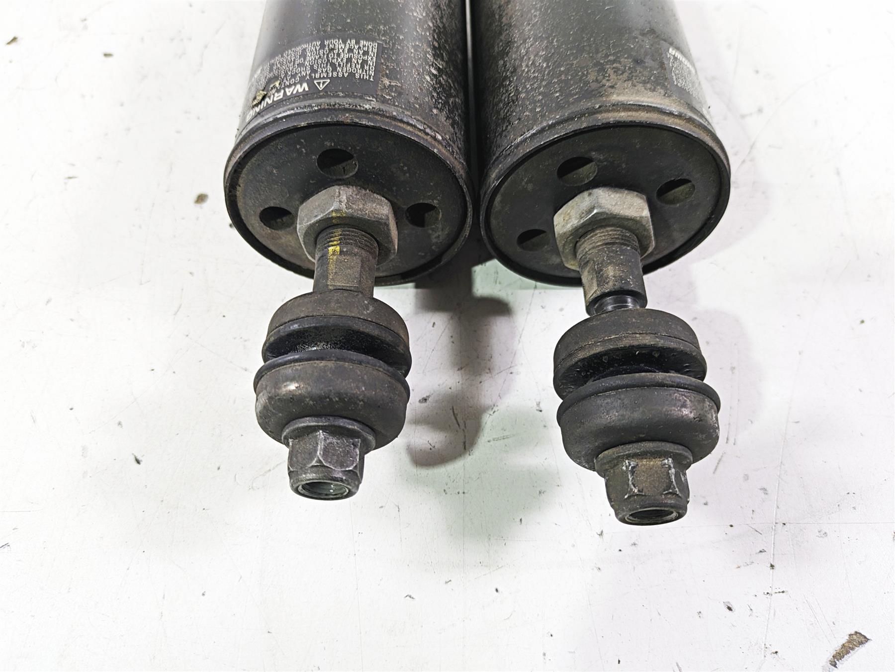 2002 Harley FLSTC Softail Heritage Showa Rear Damper Shock Set 54508-00B {{ shop.shopifyCountryName }} - Mototech271