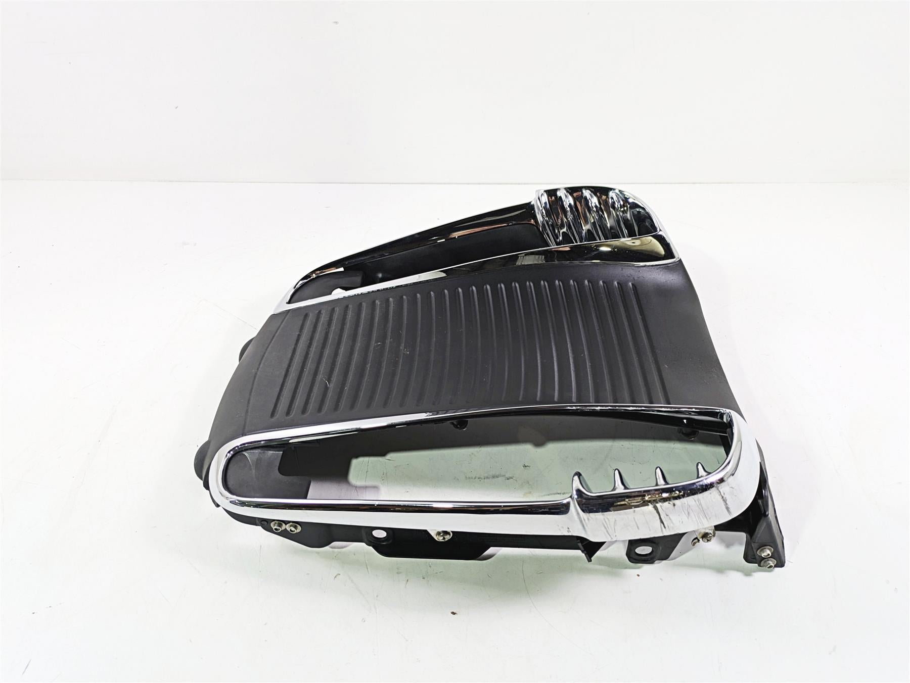 2006 Harley VRSCR Street V-Rod Radiator Center Cover Fairing 26788-01 {{ shop.shopifyCountryName }} - Mototech271