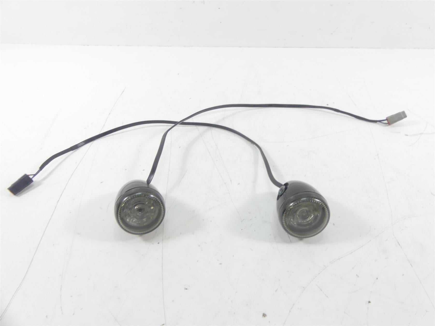 2017 Harley FXSE CVO Pro Street Breakout Rear Blinker & Led Lens Set 67800308 | Mototech271