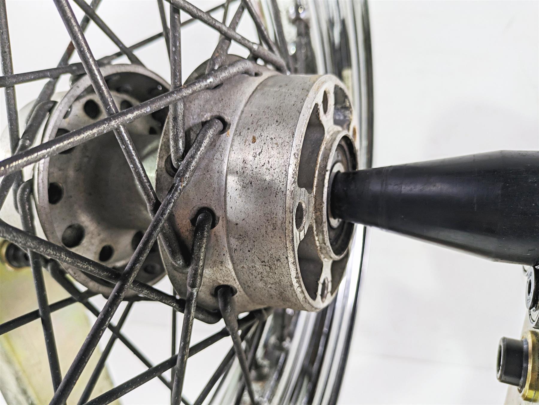 2002 Harley FLSTC Softail Heritage 16x3 Spoke Rear Wheel Rim 40975-05A {{ shop.shopifyCountryName }} - Mototech271