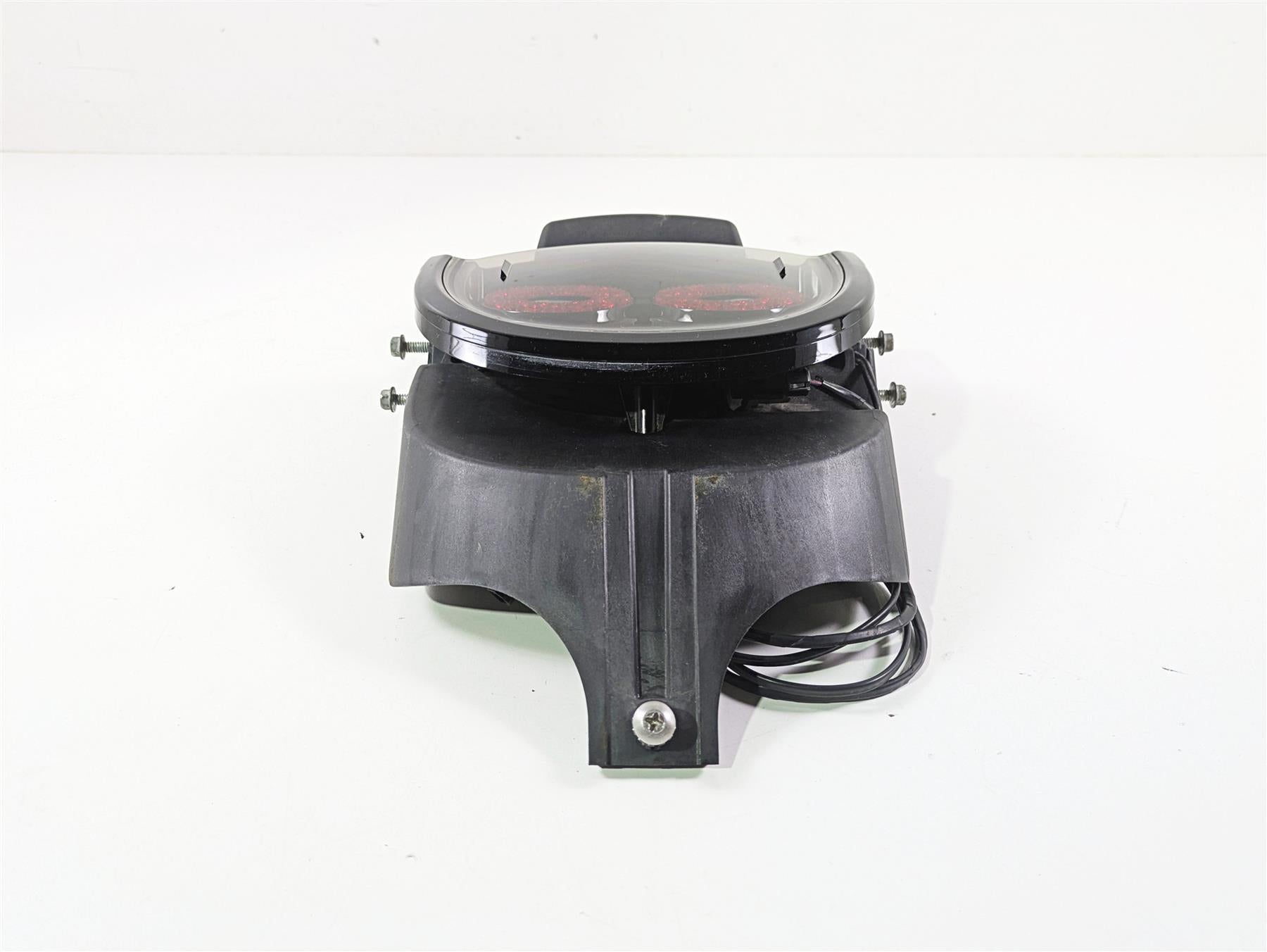 2014 Harley FXDF Dyna Fat Bob Rear Taillight & Plate Holder 67900173 {{ shop.shopifyCountryName }} - Mototech271