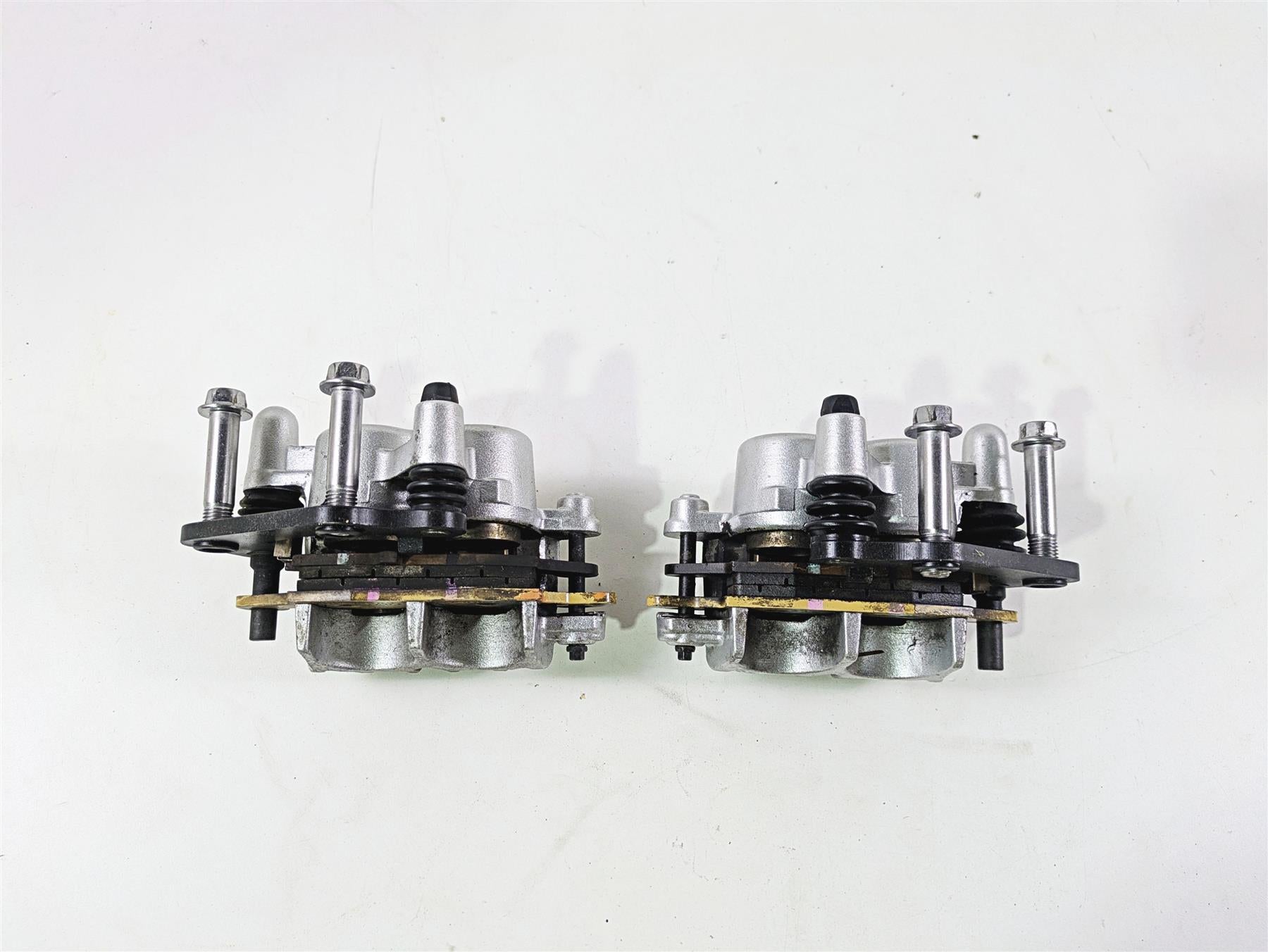 2008 Kawasaki VN1600 Vulcan Nomad Tokico Front Brake Caliper Set 43044-1115 {{ shop.shopifyCountryName }} - Mototech271