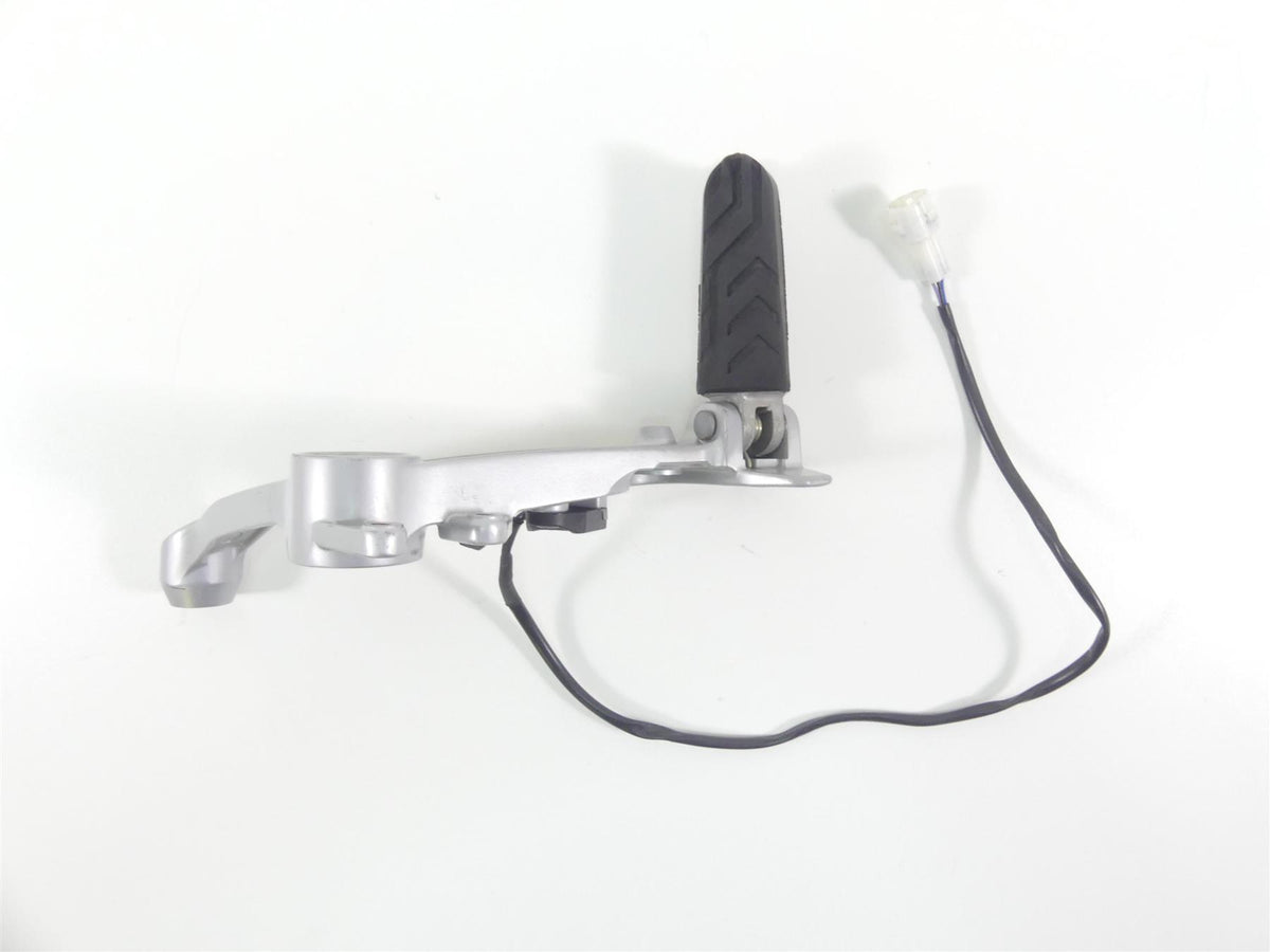 2021 Aprilia Tuono 660 RS660 Right Rider Footpeg Foot Peg Rest & Mount 2B005203 {{ shop.shopifyCountryName }} - Mototech271