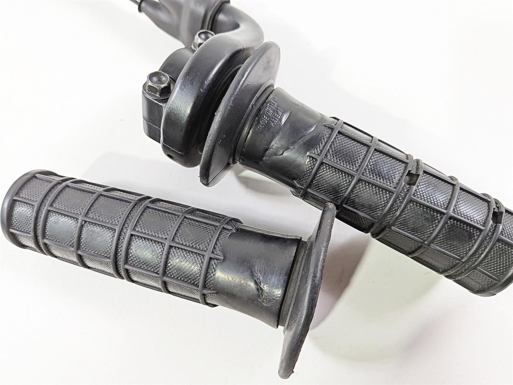 2005 KTM 950 LC8 Adventure Throttle Grip Handle Set 58702010000 {{ shop.shopifyCountryName }} - Mototech271