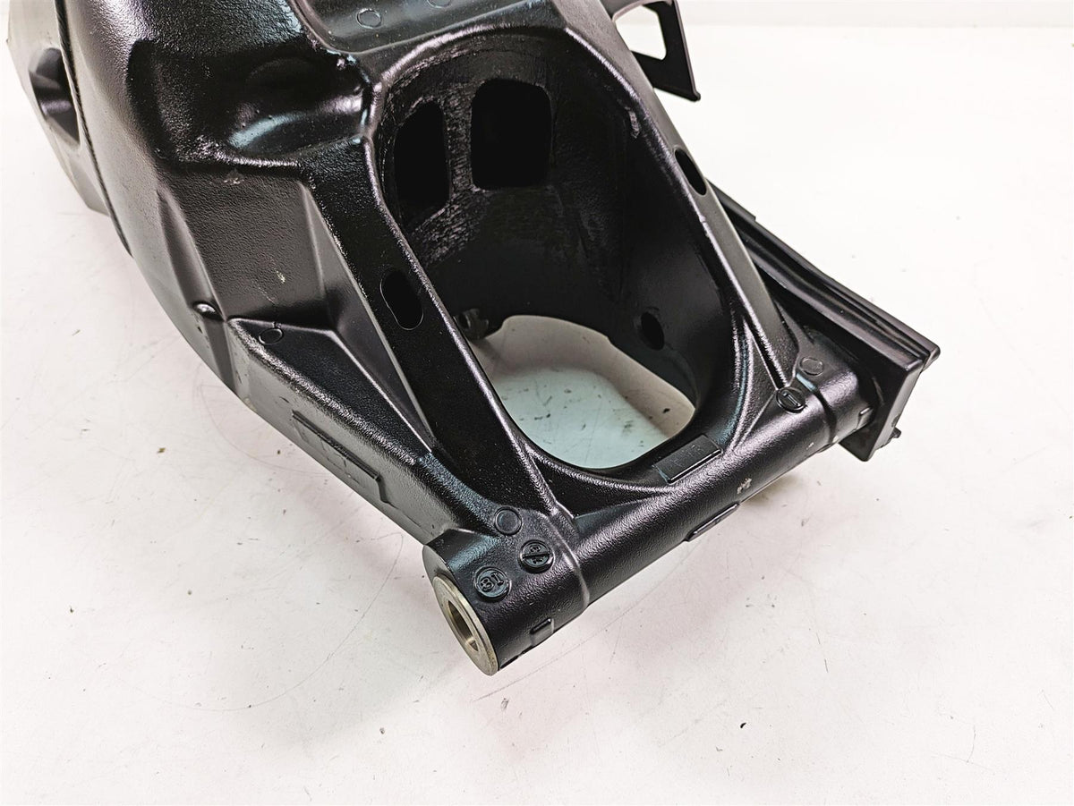 2009 Suzuki GSXR750 K9 Straight Rear Swingarm Swing Arm & Axle 61000-01H10-YAP {{ shop.shopifyCountryName }} - Mototech271