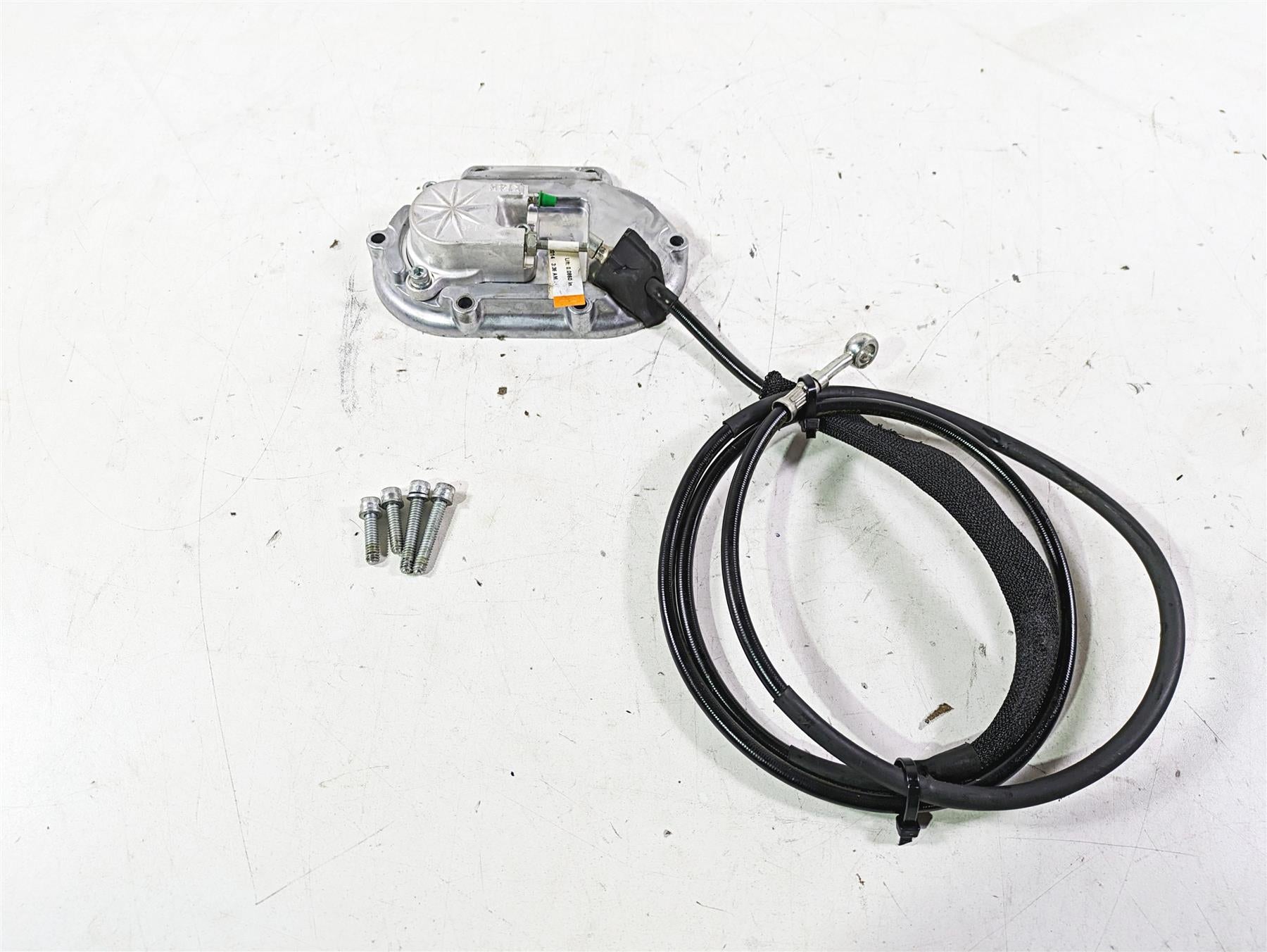 2015 Harley Touring FLHXS Street Glide Clutch Slave Cylinder  25700178
