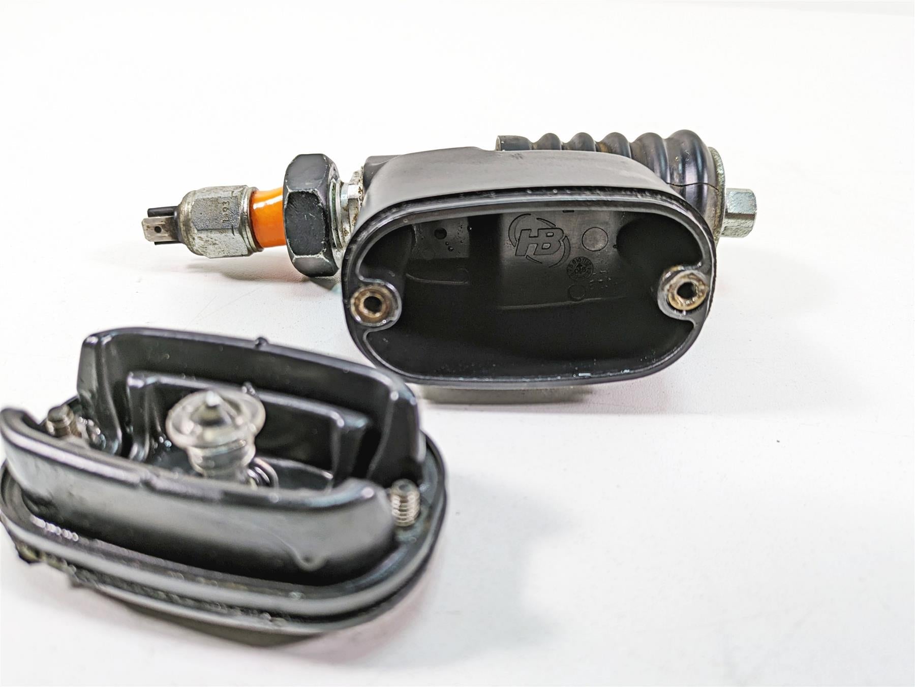2009 Harley FXDF Dyna Fat Bob Rear Brake Master Cylinder 42474-06C {{ shop.shopifyCountryName }} - Mototech271