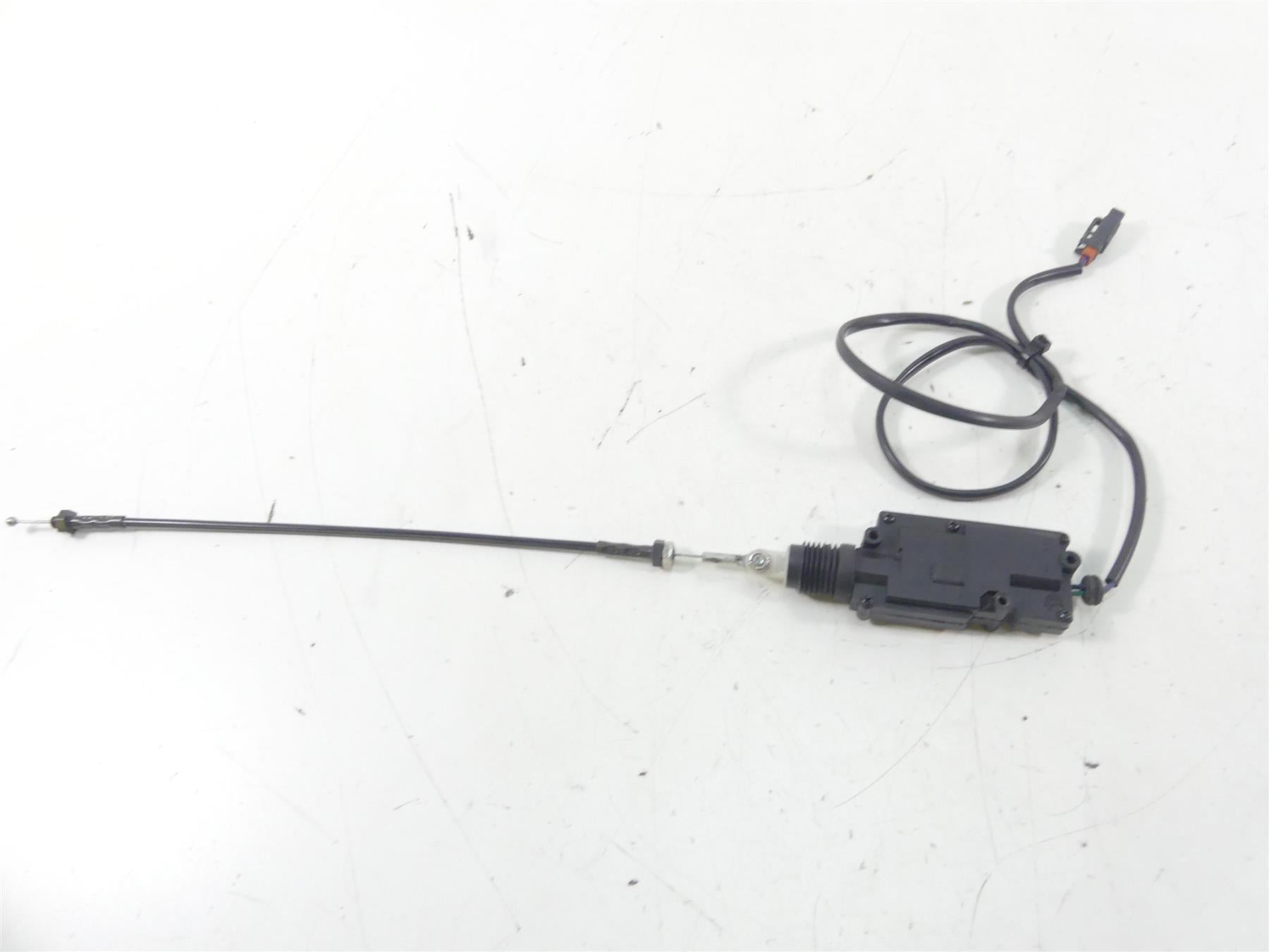 2007 Harley FLHTCU SE2 CVO Electra Glide Left Saddle Bag Actuator  79156-07