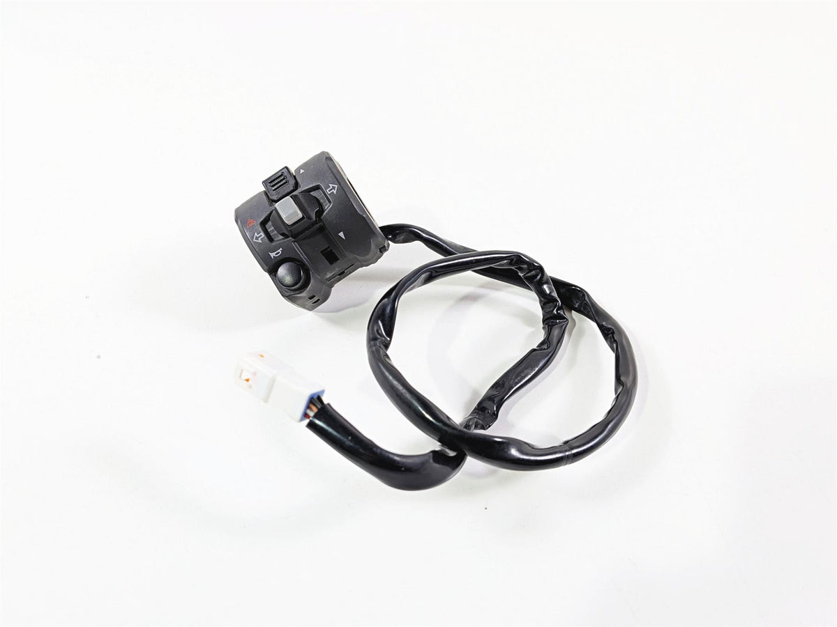 2019 Ducati 959 Panigale Left Hand Turn Signal Control Switch - Read 65110132A {{ shop.shopifyCountryName }} - Mototech271