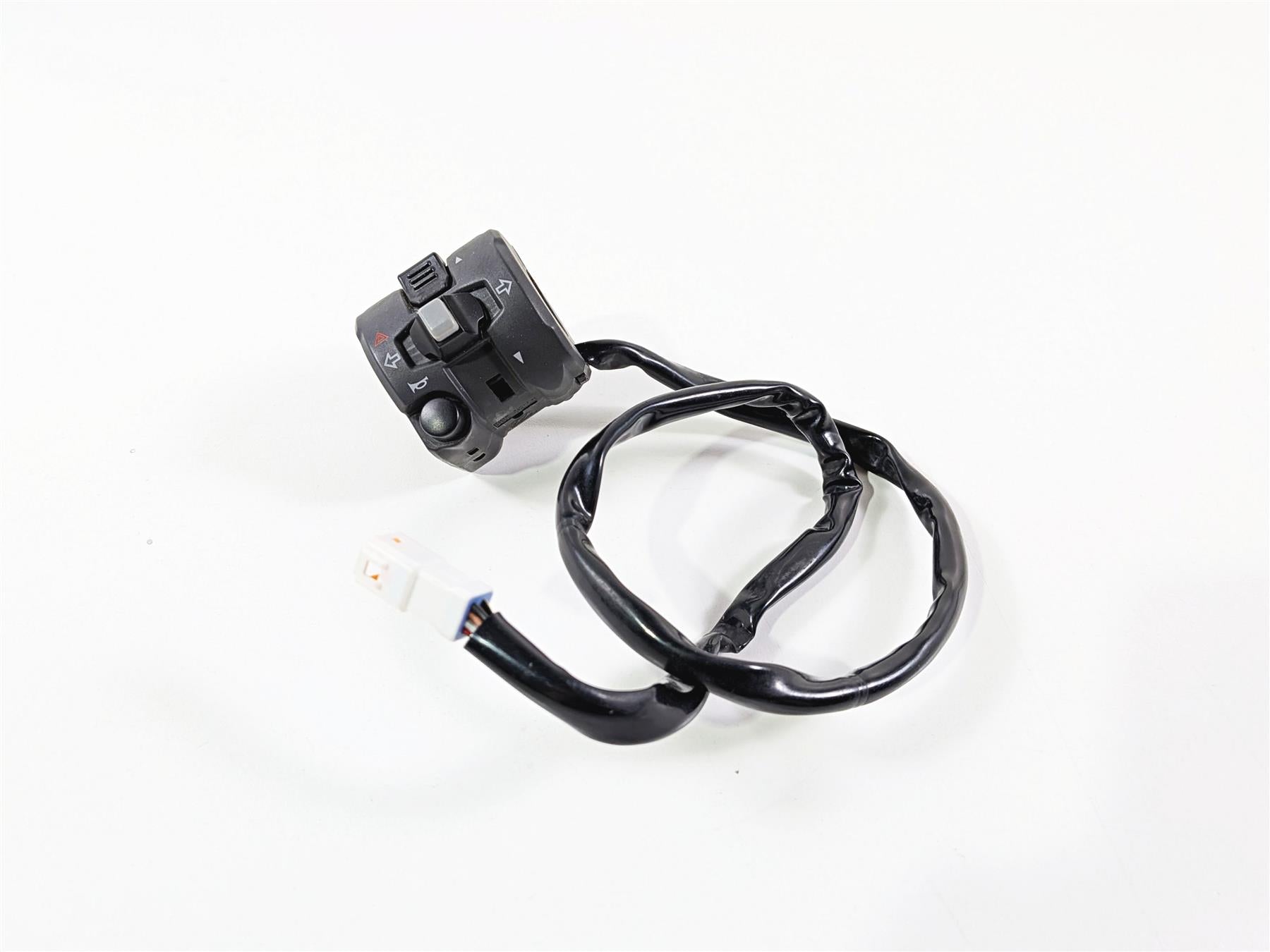 2019 Ducati 959 Panigale Left Hand Turn Signal Control Switch - Read 65110132A {{ shop.shopifyCountryName }} - Mototech271