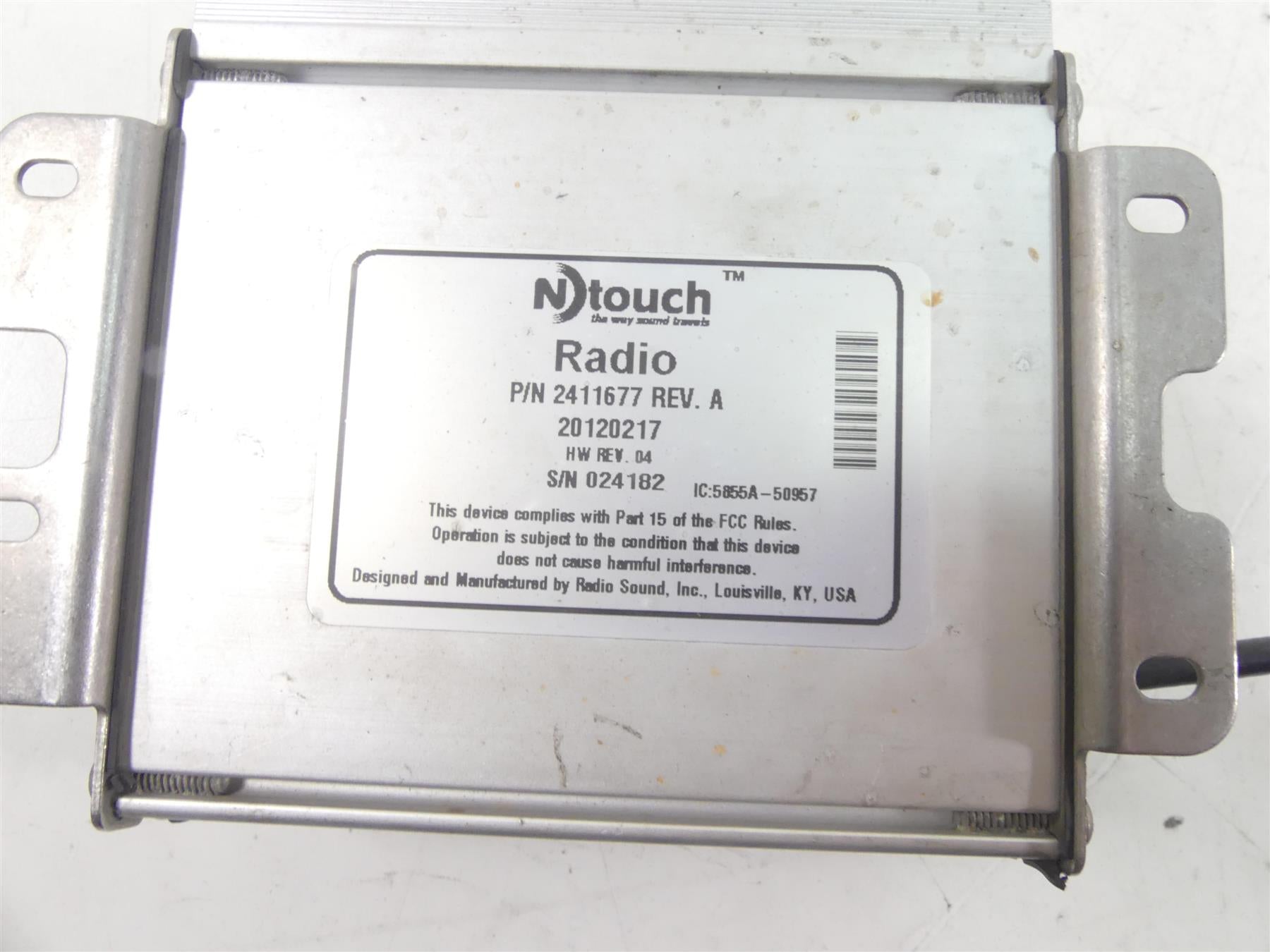 2012 Victory Cross Country Amplifier Stereo Radio Module + Antenna 2411677 {{ shop.shopifyCountryName }} - Mototech271