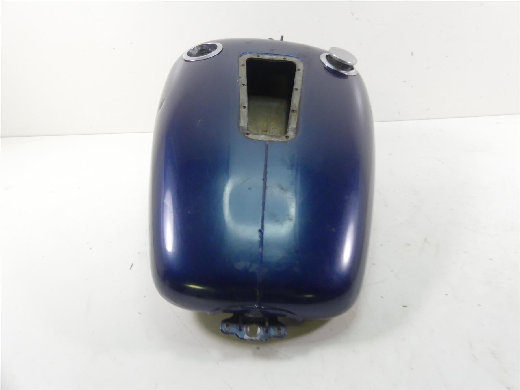2002 Harley Softail FXSTDI Deuce Fuel Gas Petrol Tank Reservoir - Read 62082-00D {{ shop.shopifyCountryName }} - Mototech271