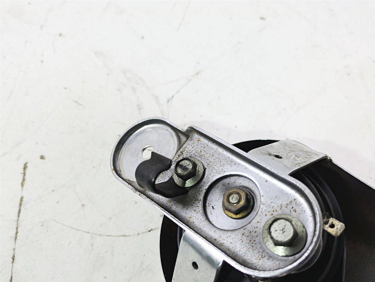 2004 Harley Softail FLSTF Fat Boy Horn & Cover 61300478A {{ shop.shopifyCountryName }} - Mototech271