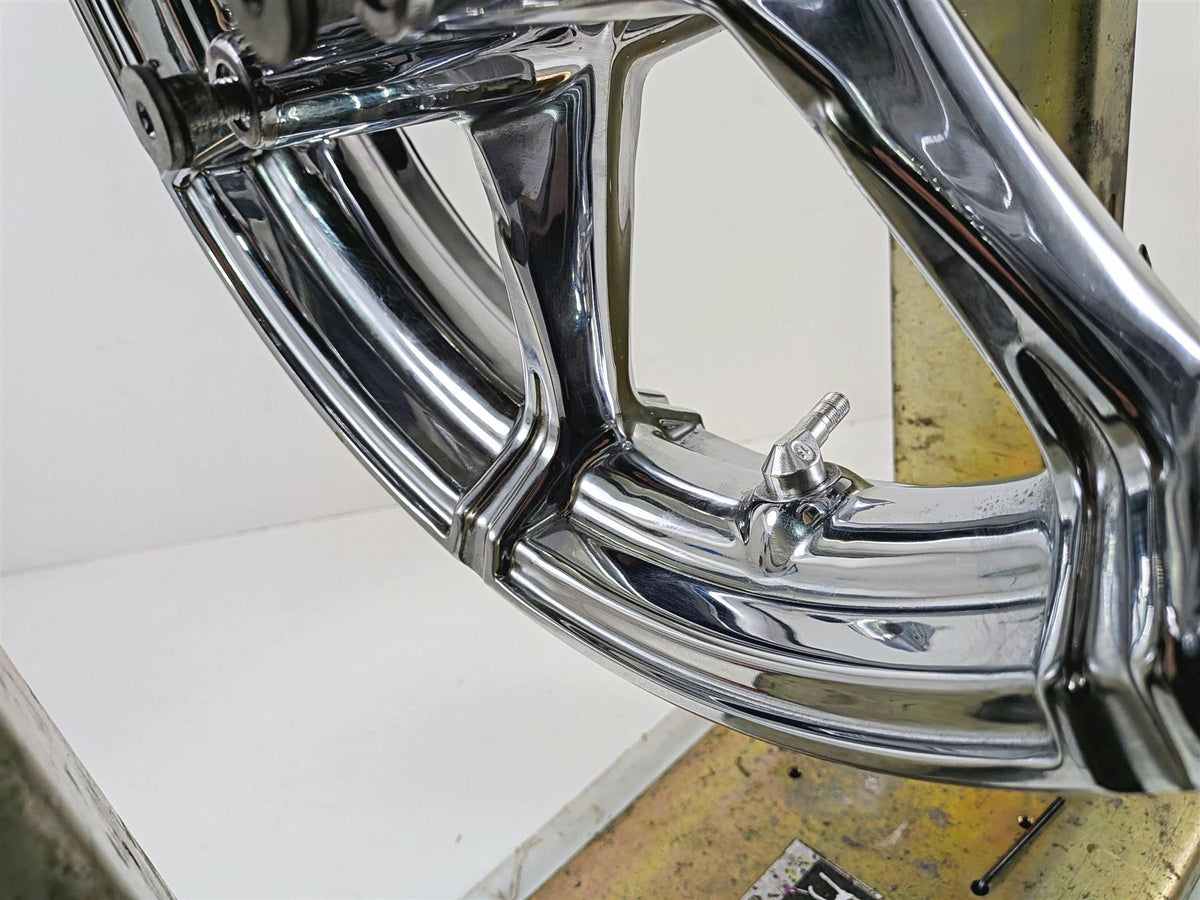 2015 Harley Touring FLTRUSE CVO Road Glide Nice Chrome Slicer Front Wheel Rim 17x3 43300388-Mototech271