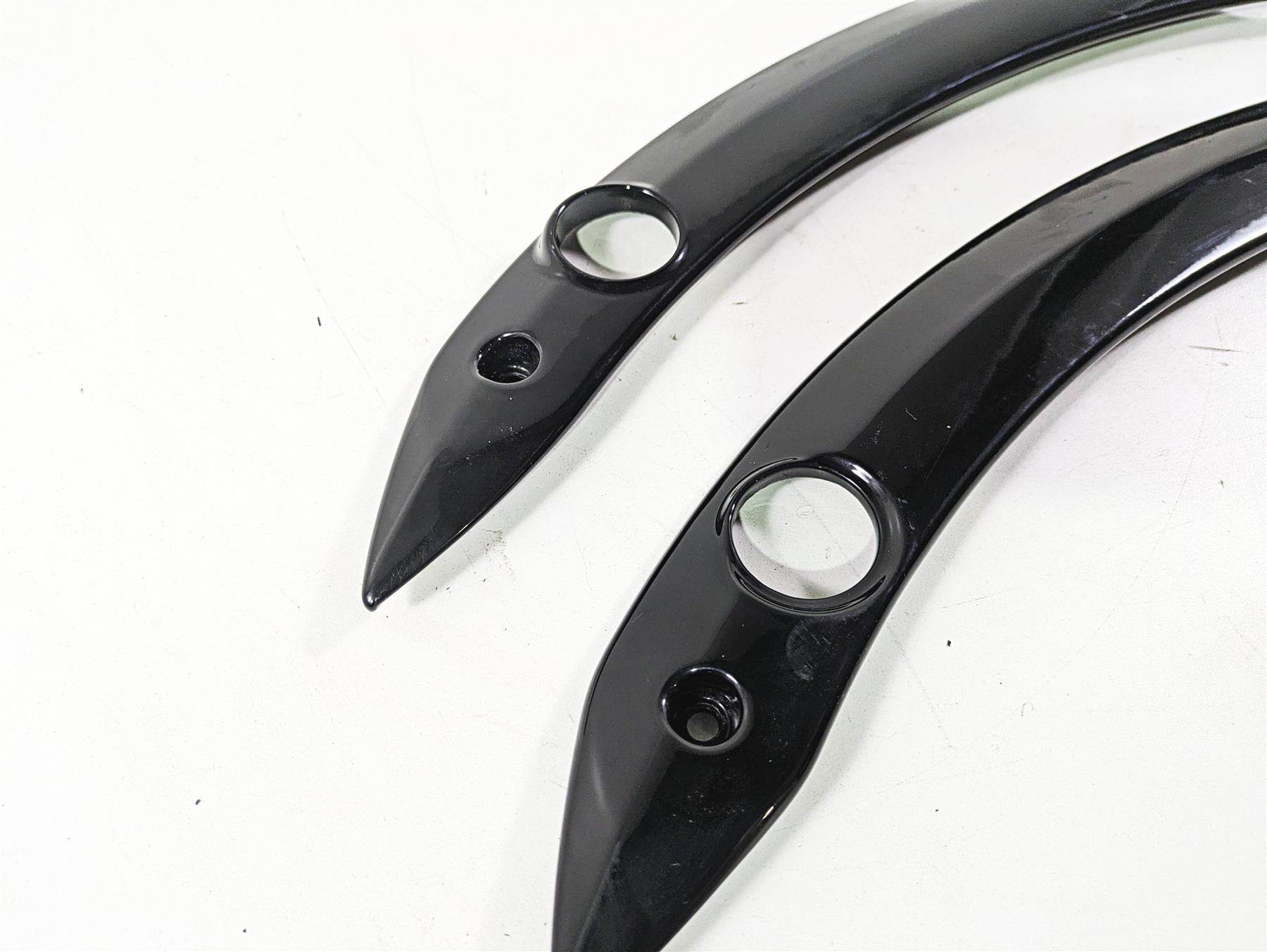 2018 Indian Chieftain Dark Horse Rear Black Fender Struts Covers 5139599 5139598 {{ shop.shopifyCountryName }} - Mototech271