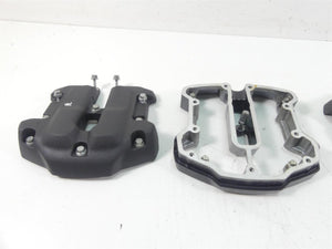 2021 Harley Softail FXBBS Street Bob Cylinder Head Valve Cover Set 25700697