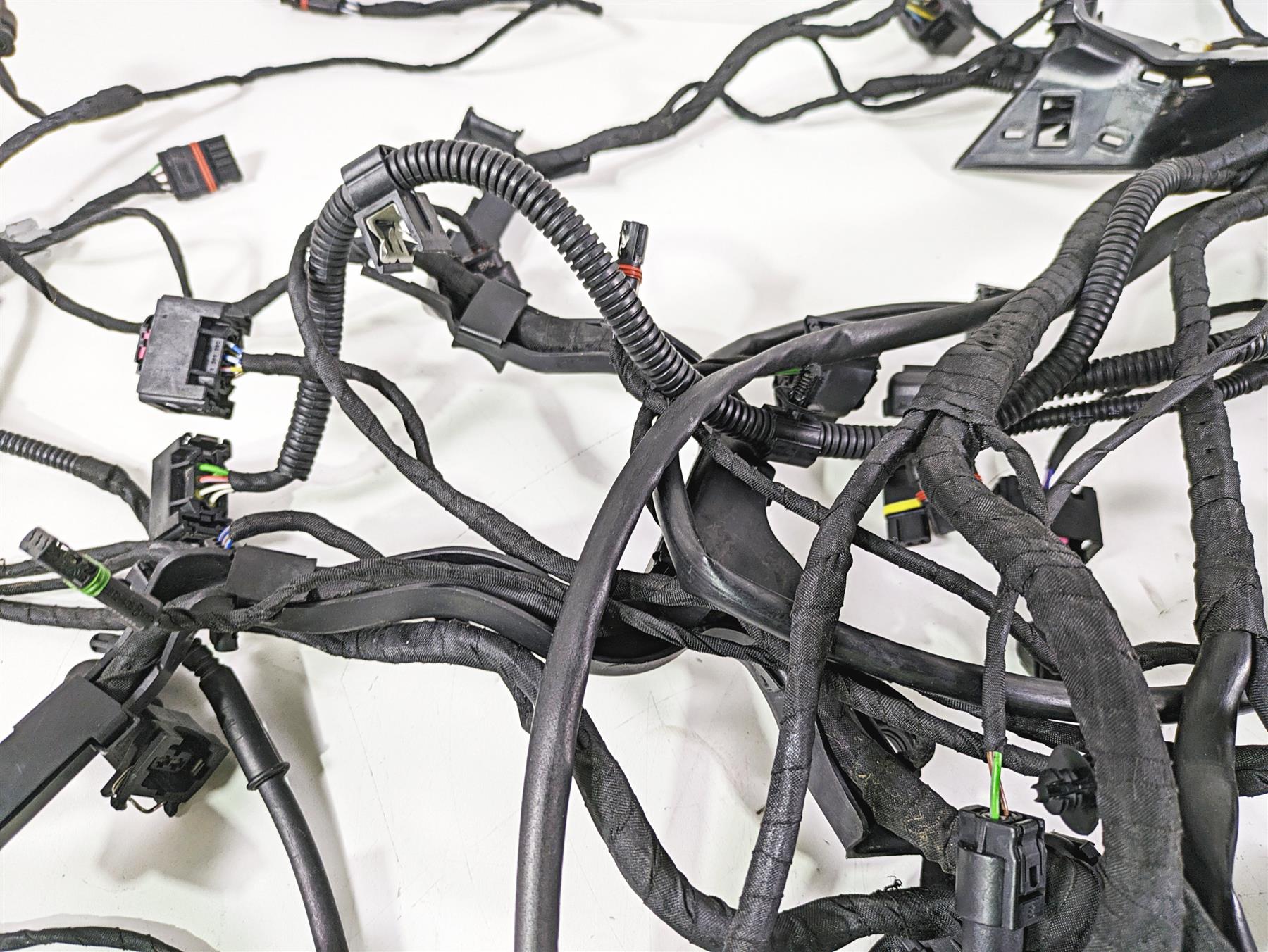 2014 BMW R1200 RT RTW K52 Main & Engine Wiring Harness Central Locking ESA 61118554241 {{ shop.shopifyCountryName }} - Mototech271
