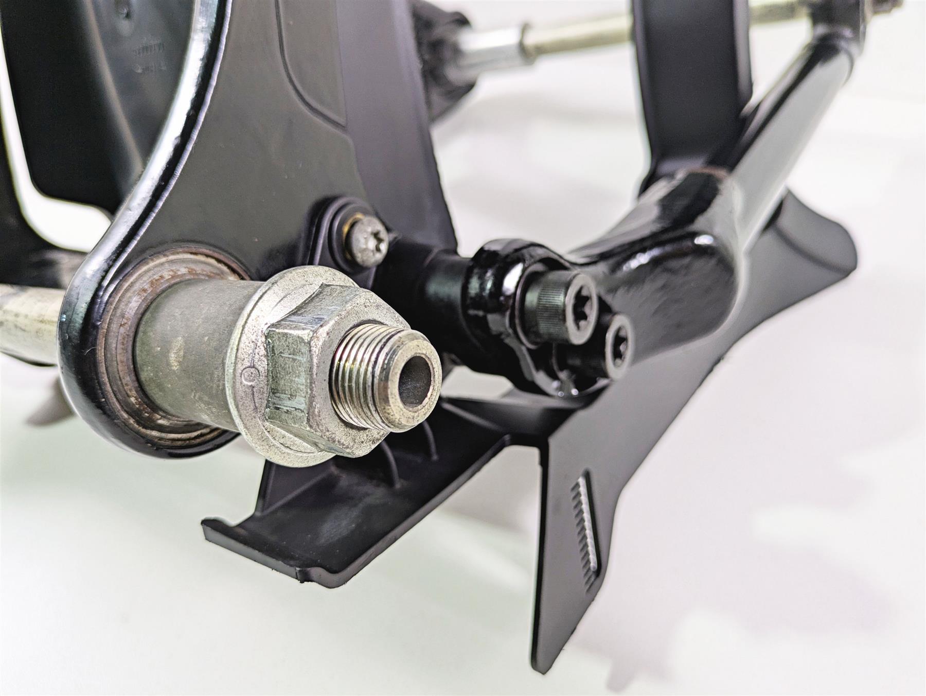2018 Harley FLHCS Softail Heritage 115th Rear Swingarm & Guards 47400099BHP {{ shop.shopifyCountryName }} - Mototech271