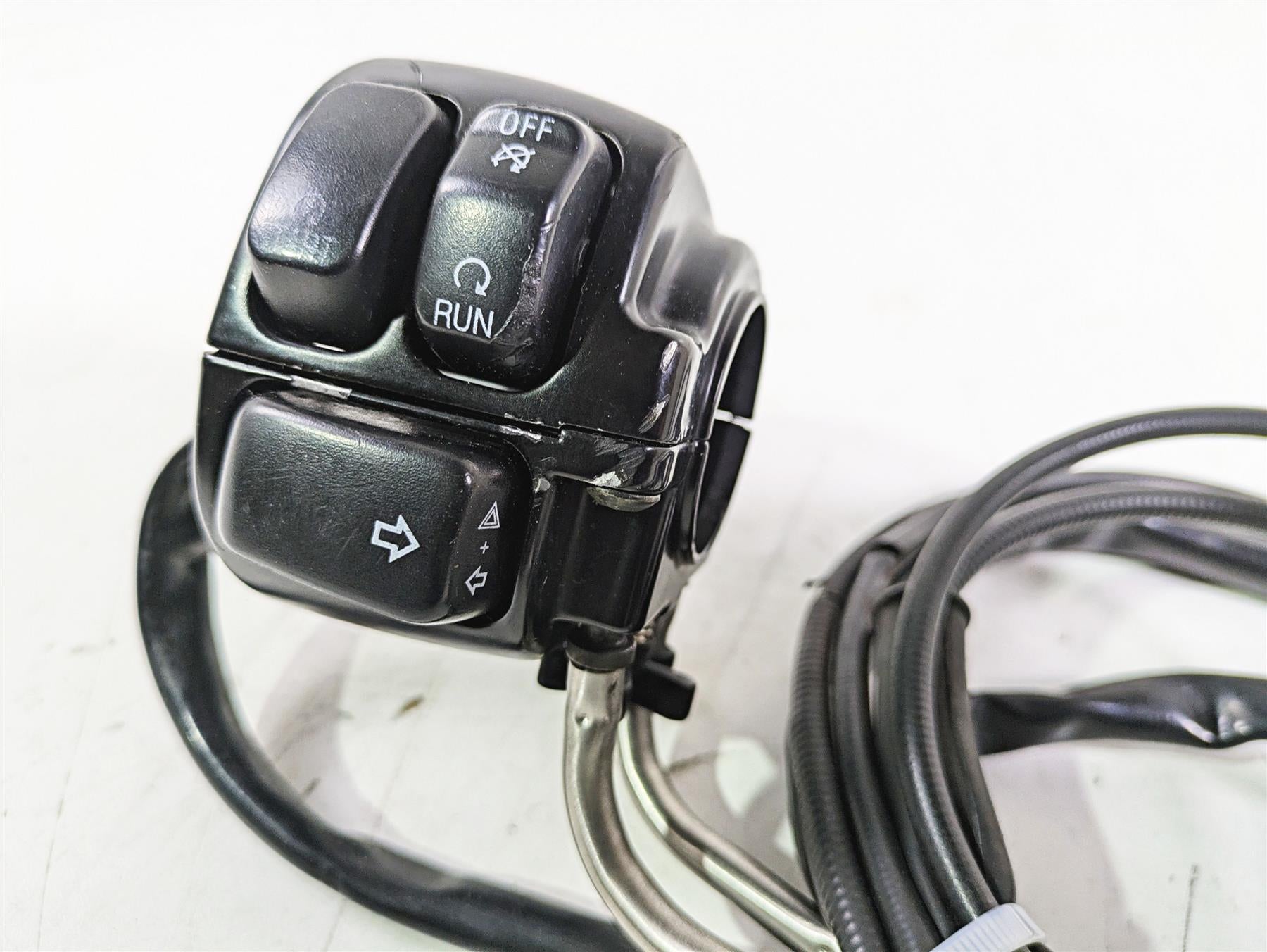 2002 Harley Dyna FXDL Low Rider Right Hand Throttle Control Switch 71684-06A {{ shop.shopifyCountryName }} - Mototech271