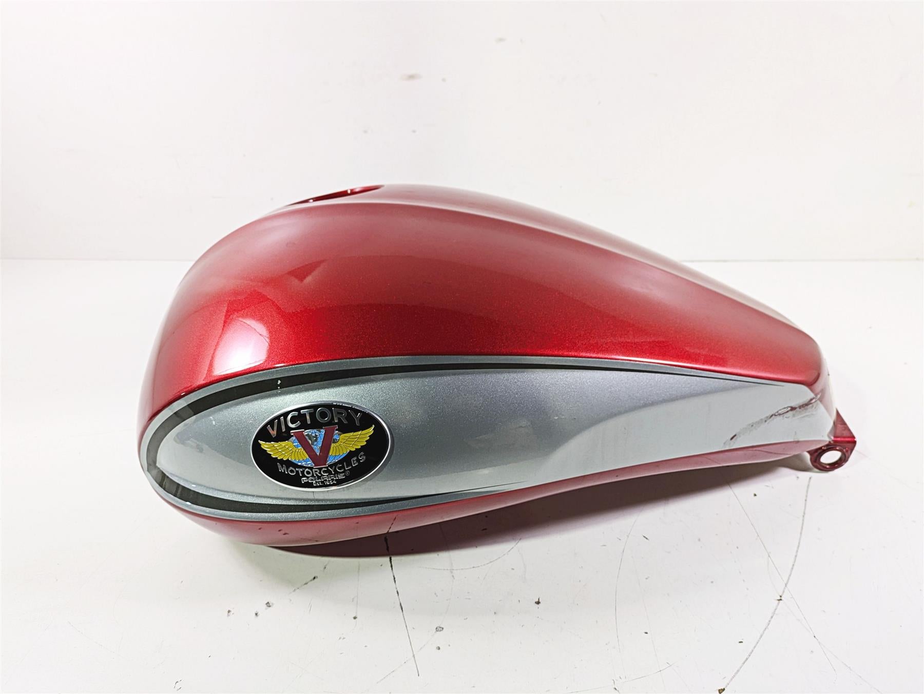 2012 Victory Cross Country Fuel Gas Petrol Tank Reservoir - No Dent 1016149 {{ shop.shopifyCountryName }} - Mototech271