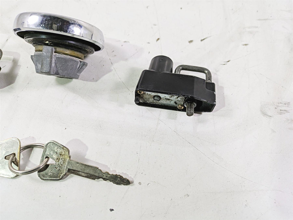 2004 Yamaha XVZ1300 Royal Star Gas Cap Helmet Locl & Key Set {{ shop.shopifyCountryName }} - Mototech271
