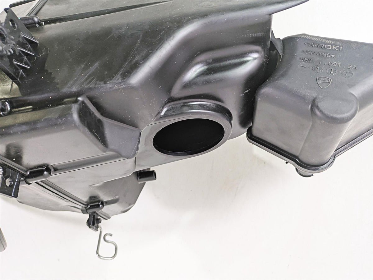 2022 Ducati Scrambler Desert Sled Air Box Cleaner Breather Filter 44219201A {{ shop.shopifyCountryName }} - Mototech271