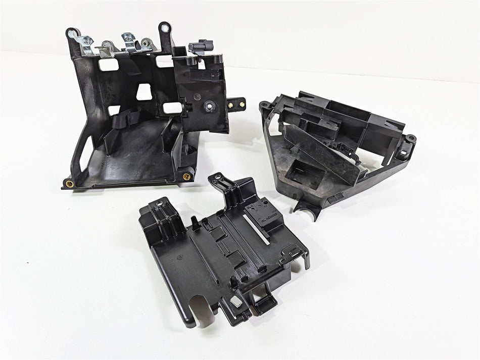 2018 Harley FLHTCU Touring Electra Glide Battery Tray & Ecm Holder 66000010A-Mototech271